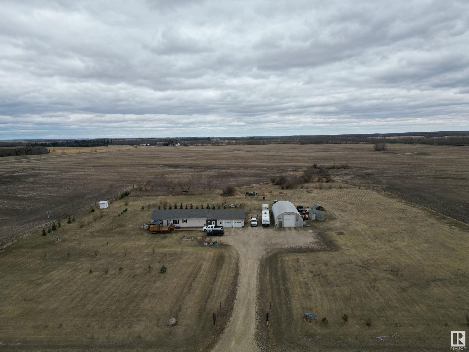 5228 TWP RD 564, rural lac ste. anne county, Alberta