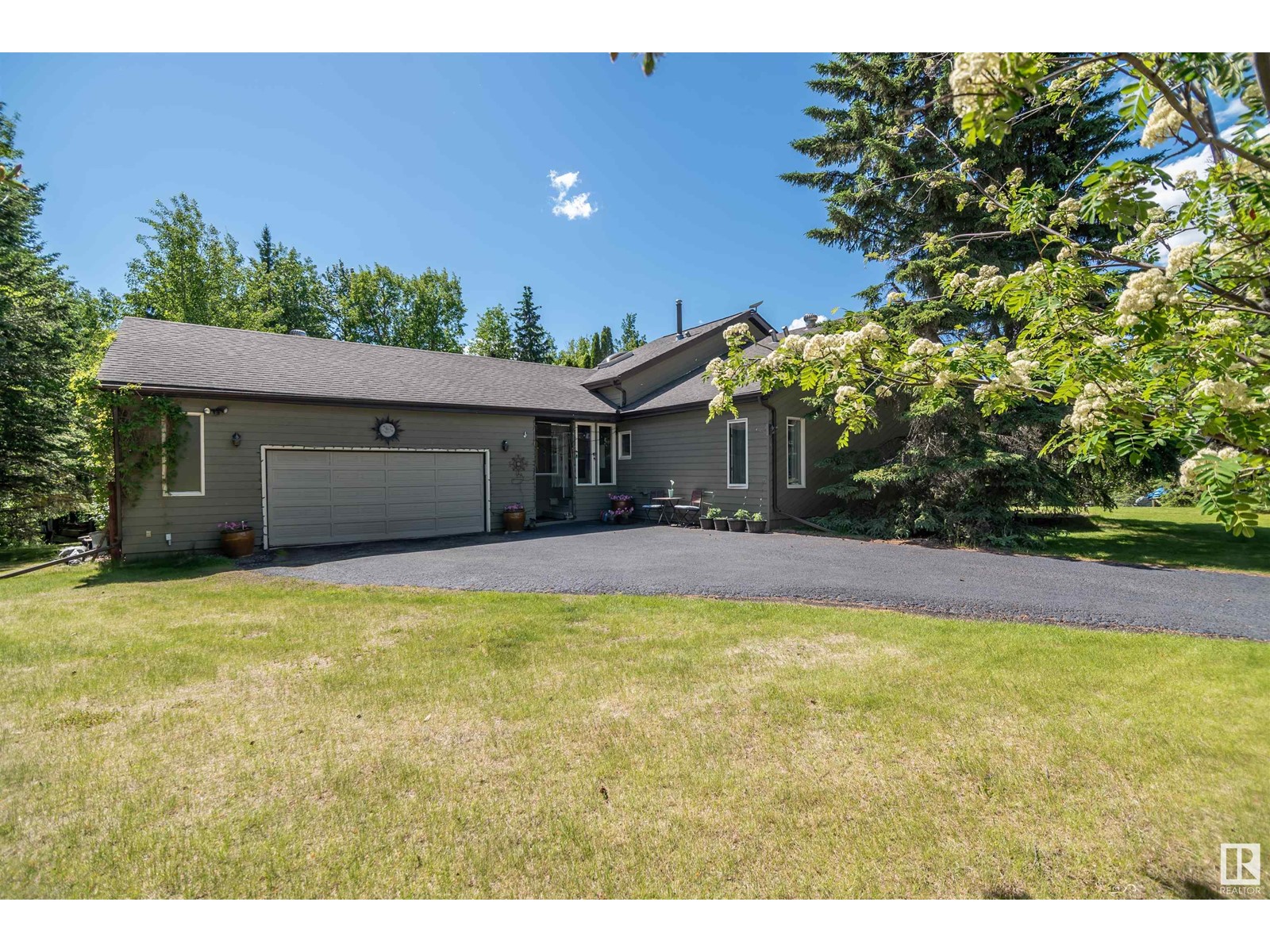 5622 & 5623 49 St, Rural Lac Ste. Anne County, Alberta  T0E 0A0 - Photo 4 - E4422496