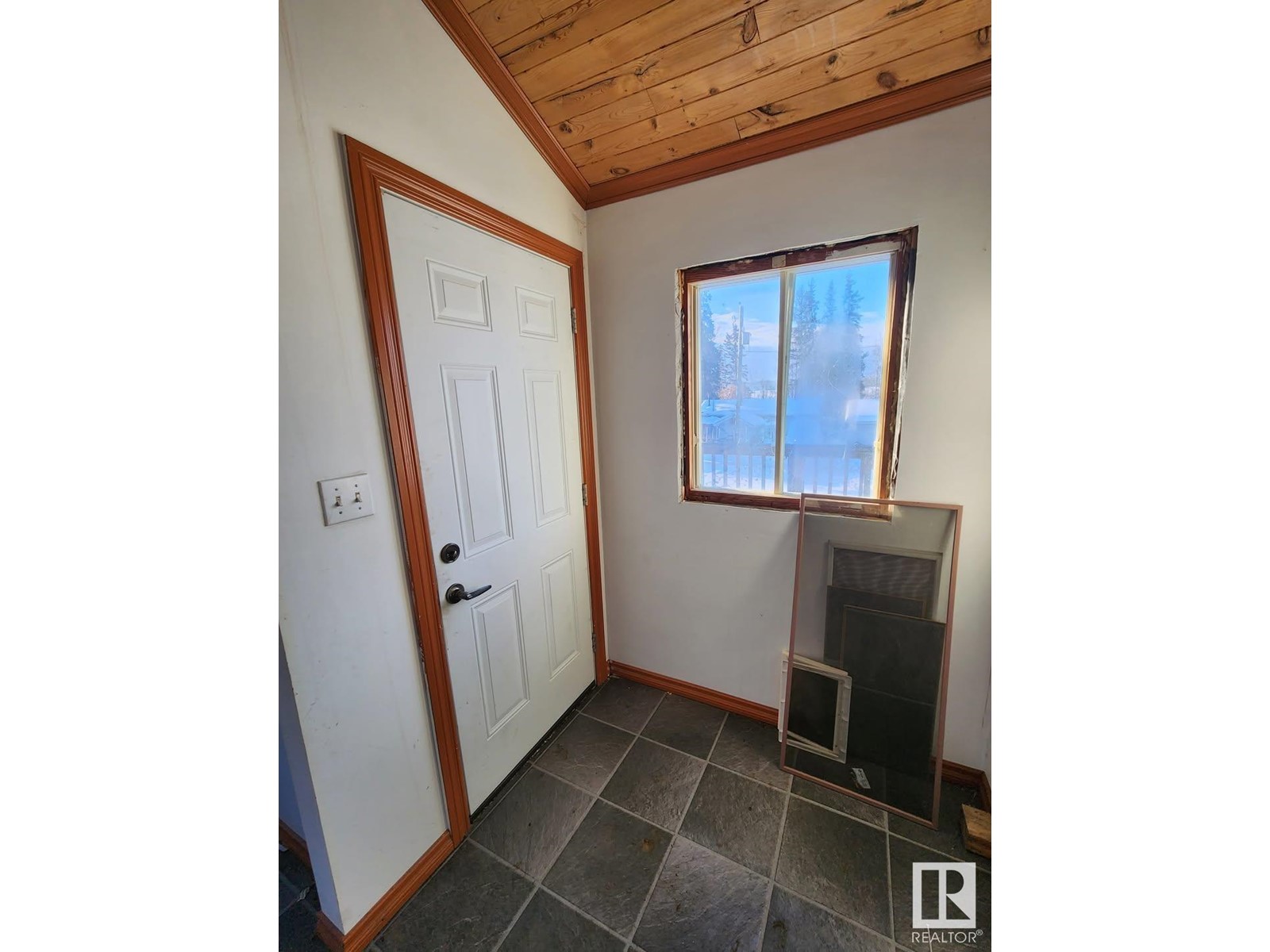 9914 101 Av, Rural Lac Ste. Anne County, Alberta  T0E 0L0 - Photo 2 - E4422697
