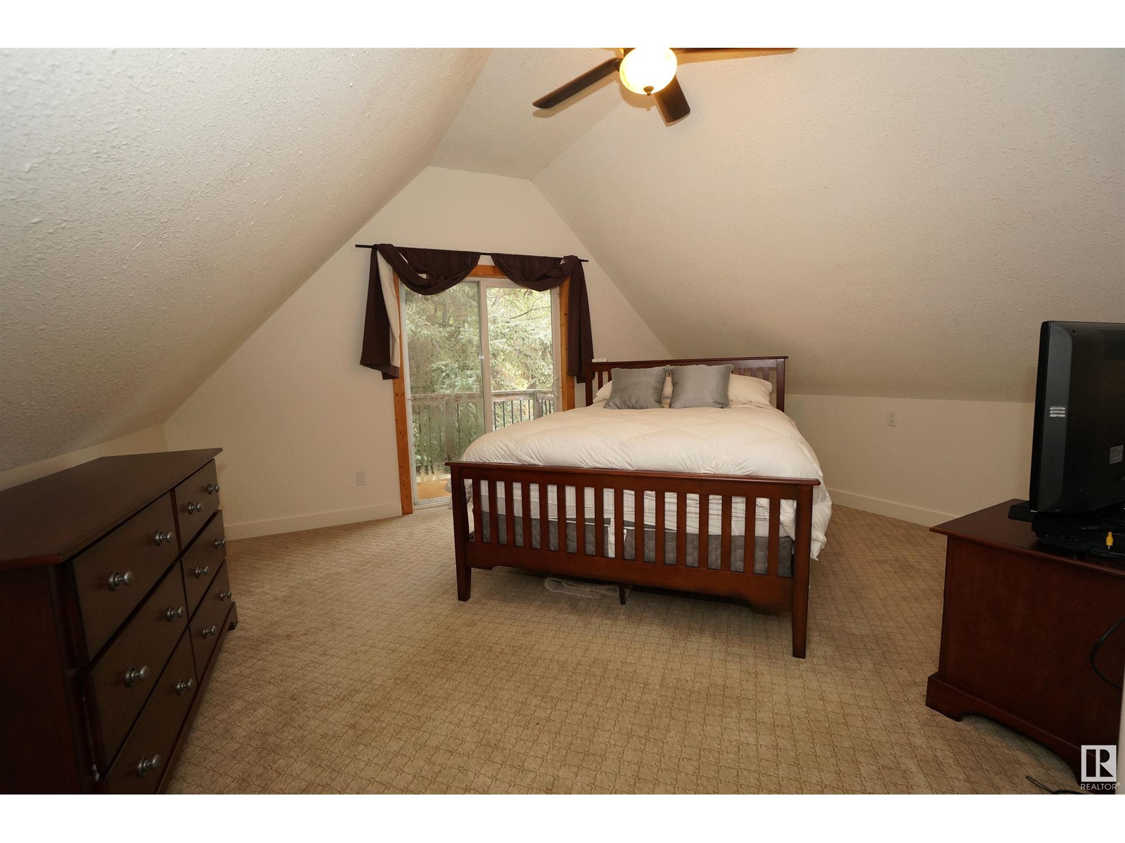 214 Oscar Wikstrom Dr, Rural Lac Ste. Anne County, Alberta  T0E 0L0 - Photo 19 - E4423744