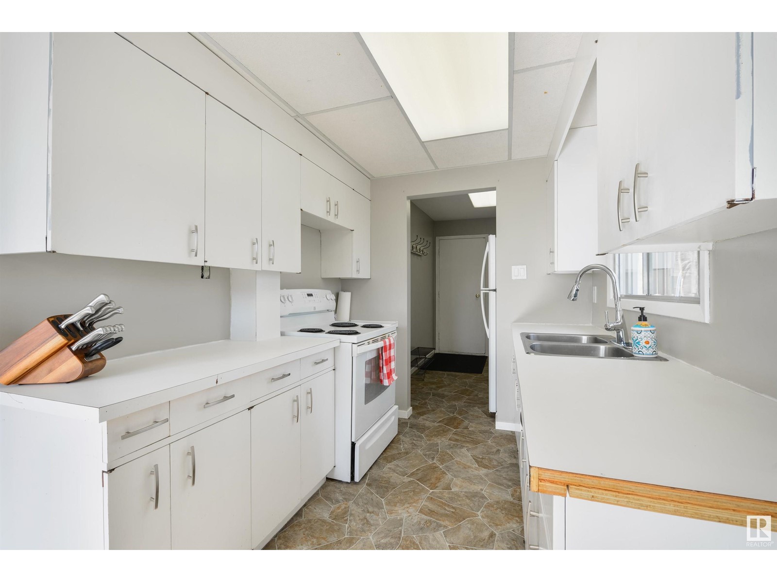 329 3 St, Rural Lac Ste. Anne County, Alberta  T0E 1A0 - Photo 12 - E4423828