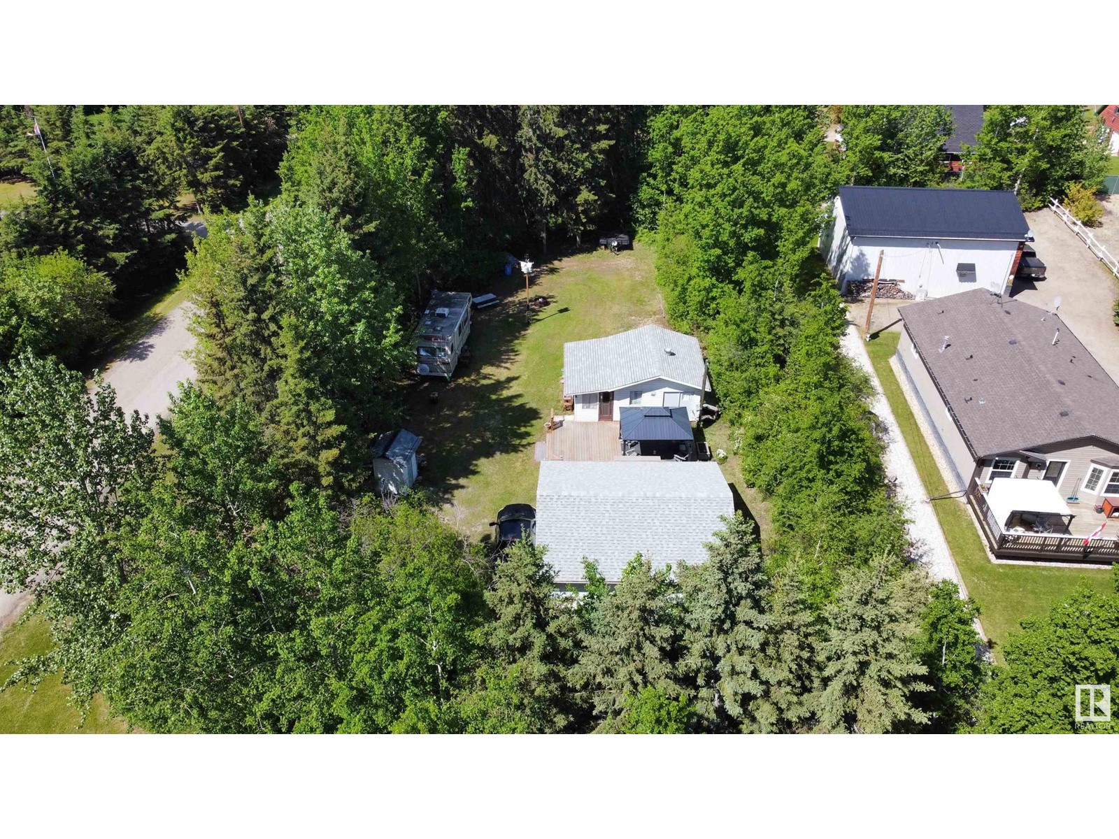 2 4418 HWY 633, rural lac ste. anne county, Alberta
