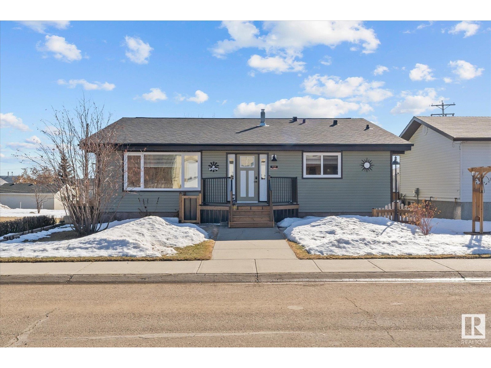 5125 53 Av, Wabamun, Alberta  T0E 2K0 - Photo 1 - E4424567
