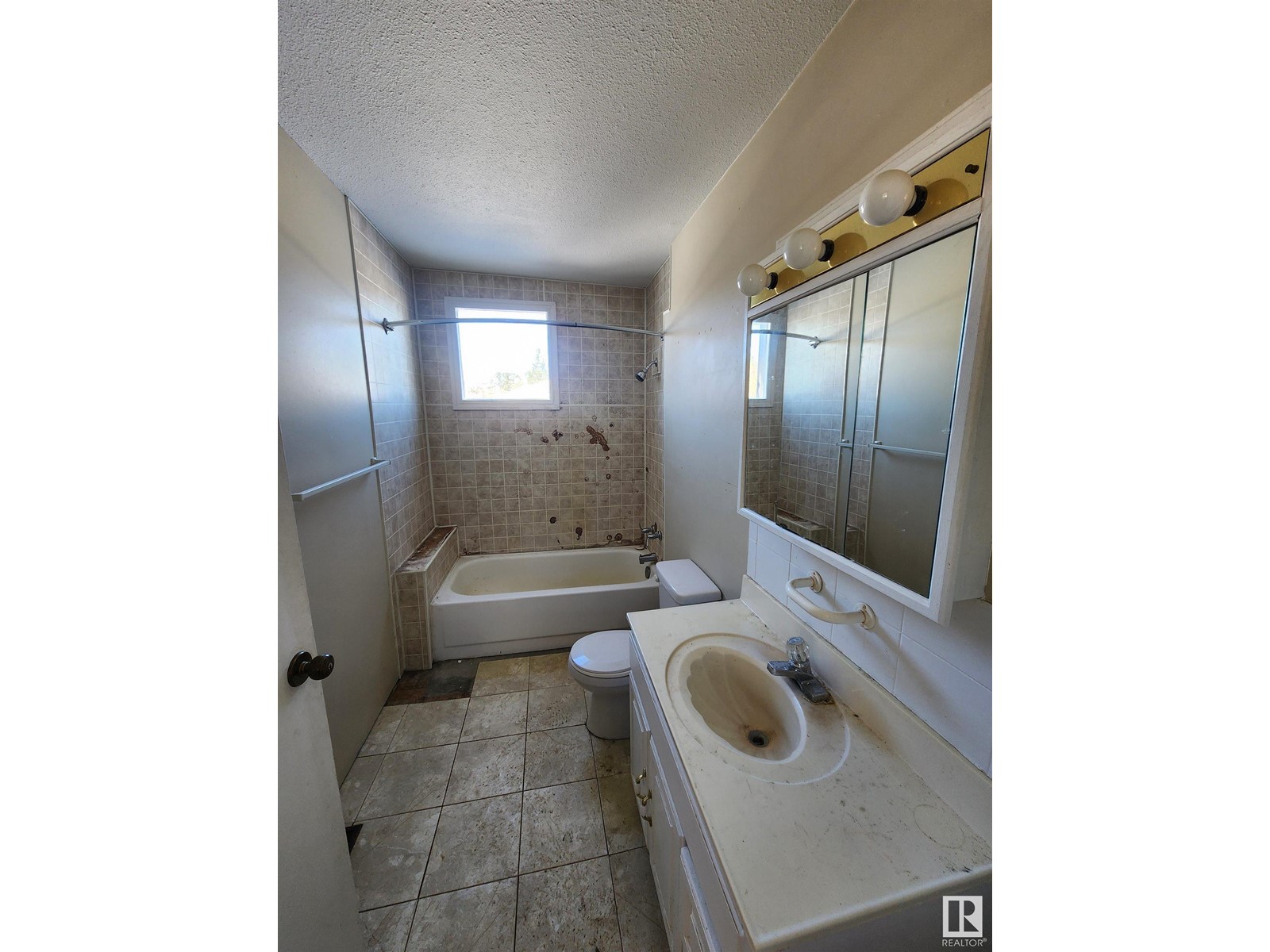 5010 51 St, Tomahawk, Alberta  T0E 2H0 - Photo 6 - E4425083