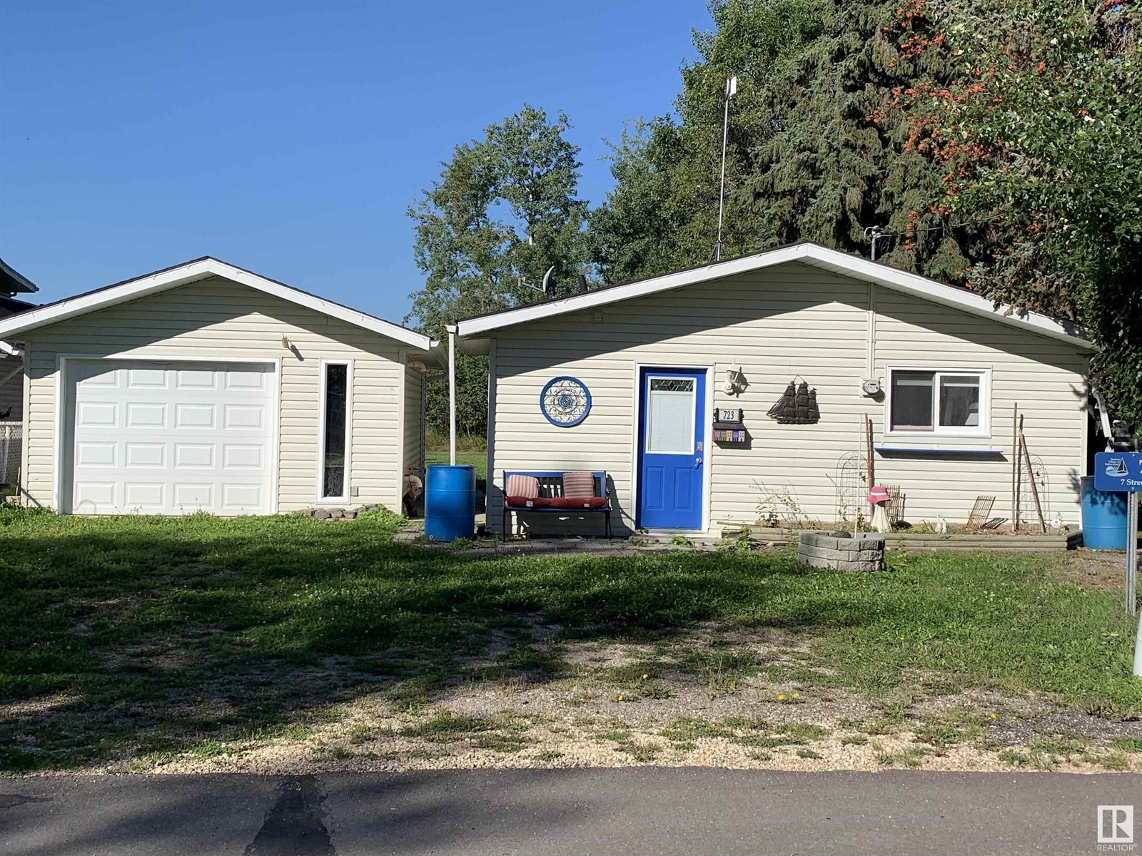723 7 St, Rural Lac Ste. Anne County, Alberta  T0E 0A0 - Photo 1 - E4425212