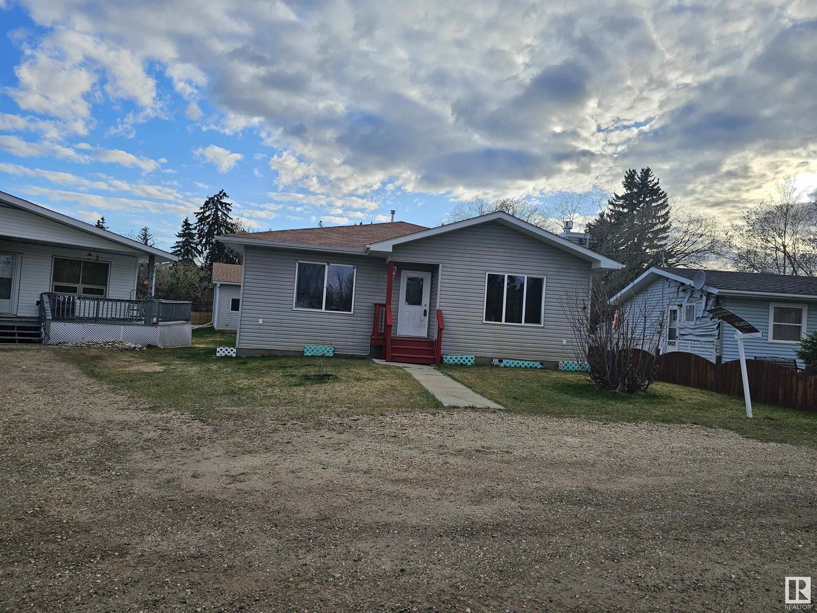 5719 Ste Anne Tr, Rural Lac Ste. Anne County, Alberta  T0E 0A0 - Photo 1 - E4425881