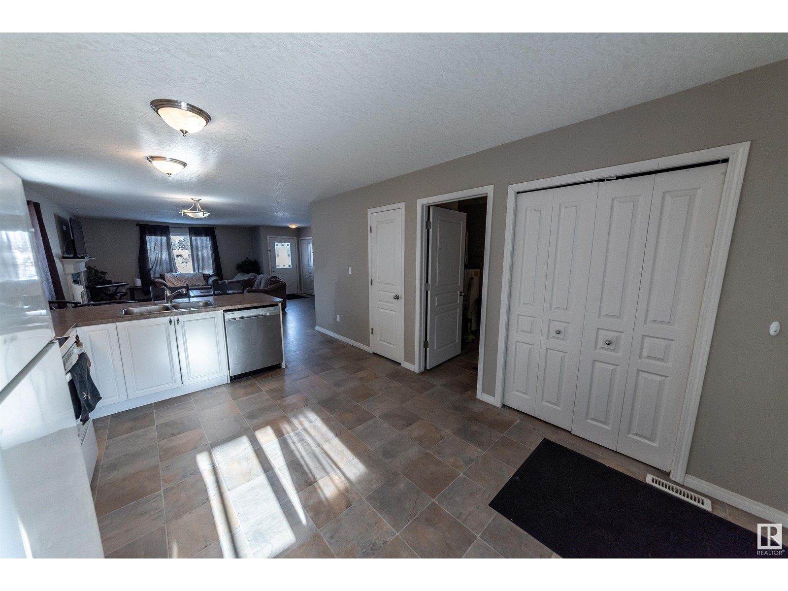 5719 Ste Anne Tr, Rural Lac Ste. Anne County, Alberta  T0E 0A0 - Photo 10 - E4425881
