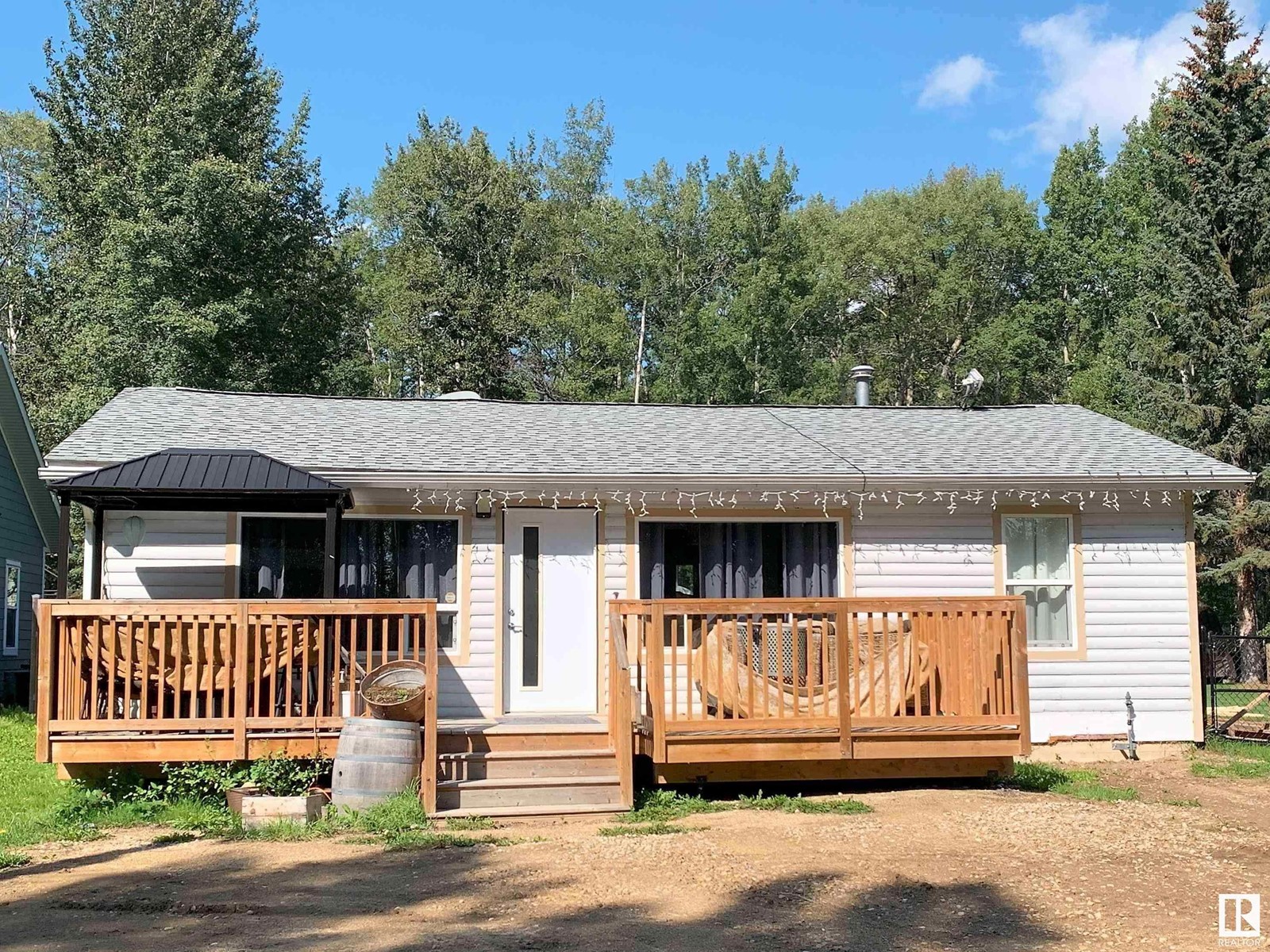 1270 47436 RR 15 Mission Beach, rural leduc county, Alberta