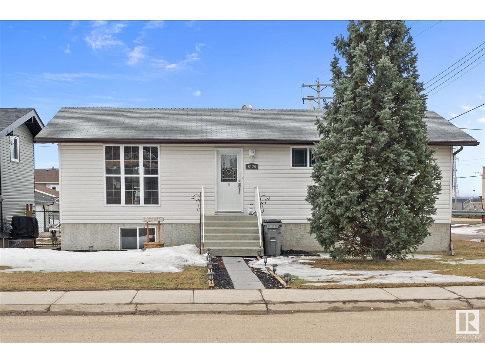 5129 53 Av, Wabamun, Alberta  T0E 2K0 - Photo 1 - E4428063