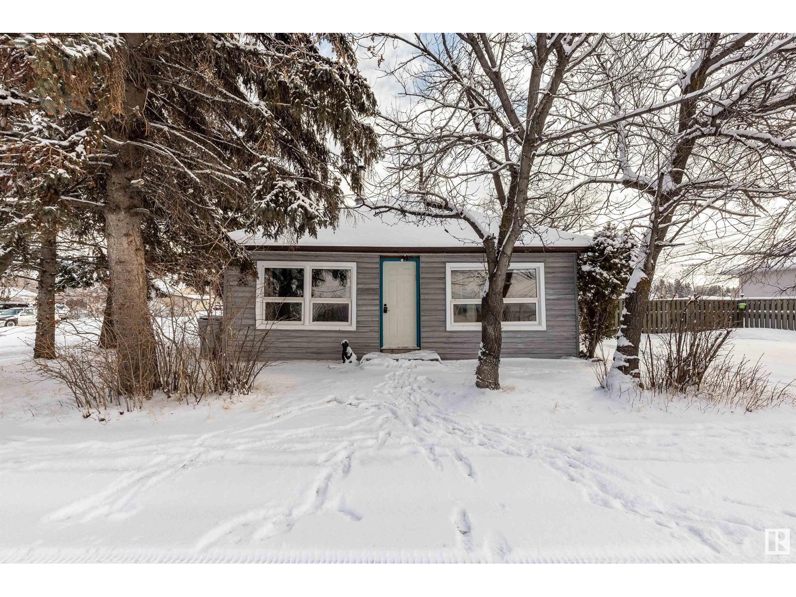 5015 49 Street St, Evansburg, Alberta  T0E 0T0 - Photo 1 - E4428158