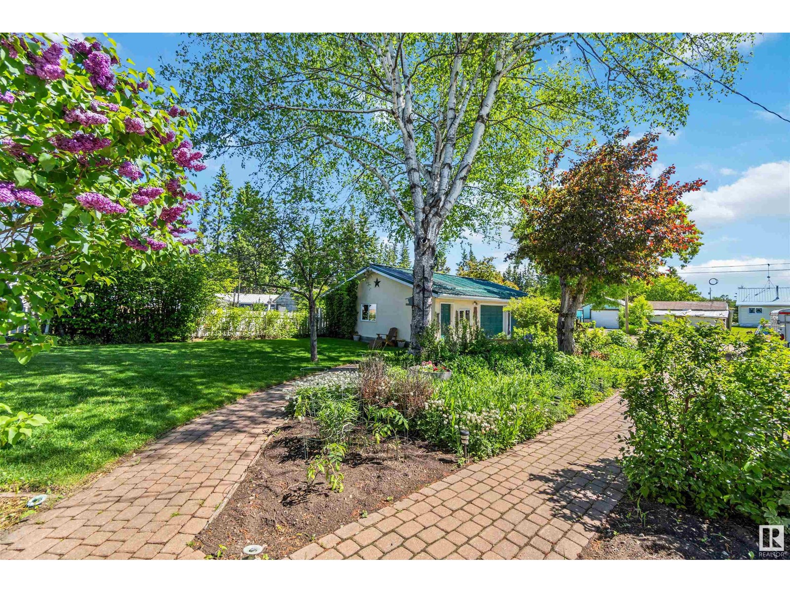 5111 52 Street, Entwistle, Alberta  T0E 0S0 - Photo 4 - E4428319