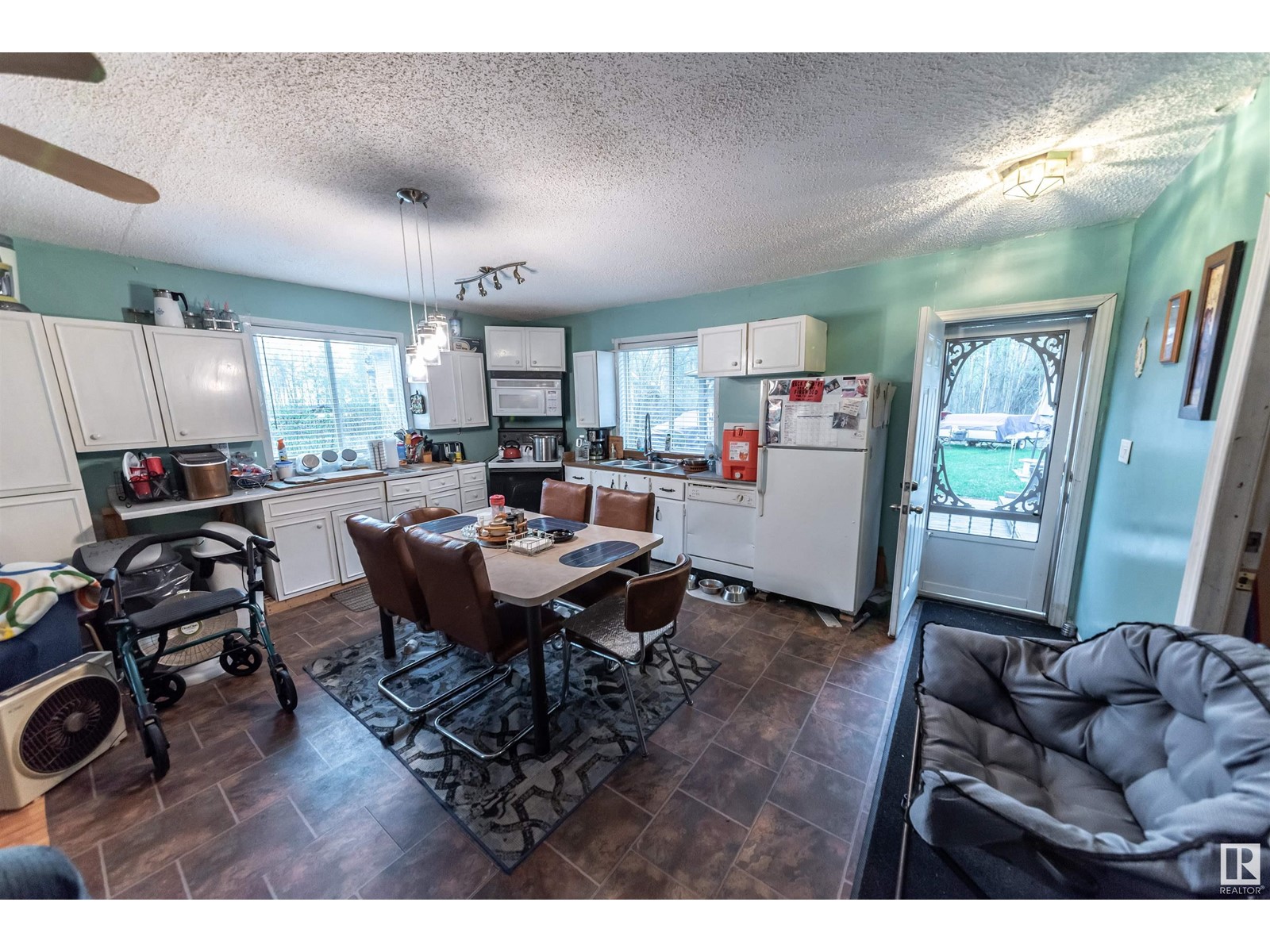 18 Birch Av, Rural Lac Ste. Anne County, Alberta  T0E 0H0 - Photo 11 - E4429161