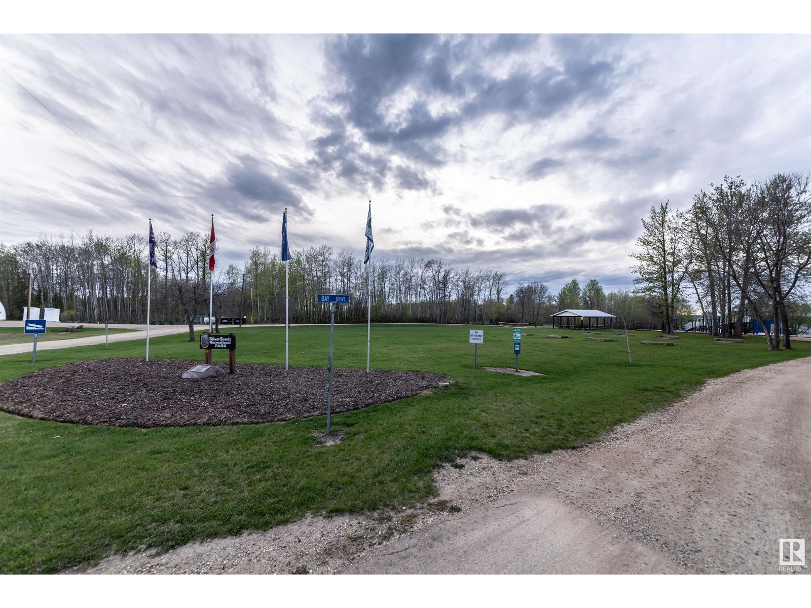 18 Birch Av, Rural Lac Ste. Anne County, Alberta  T0E 0H0 - Photo 25 - E4429161