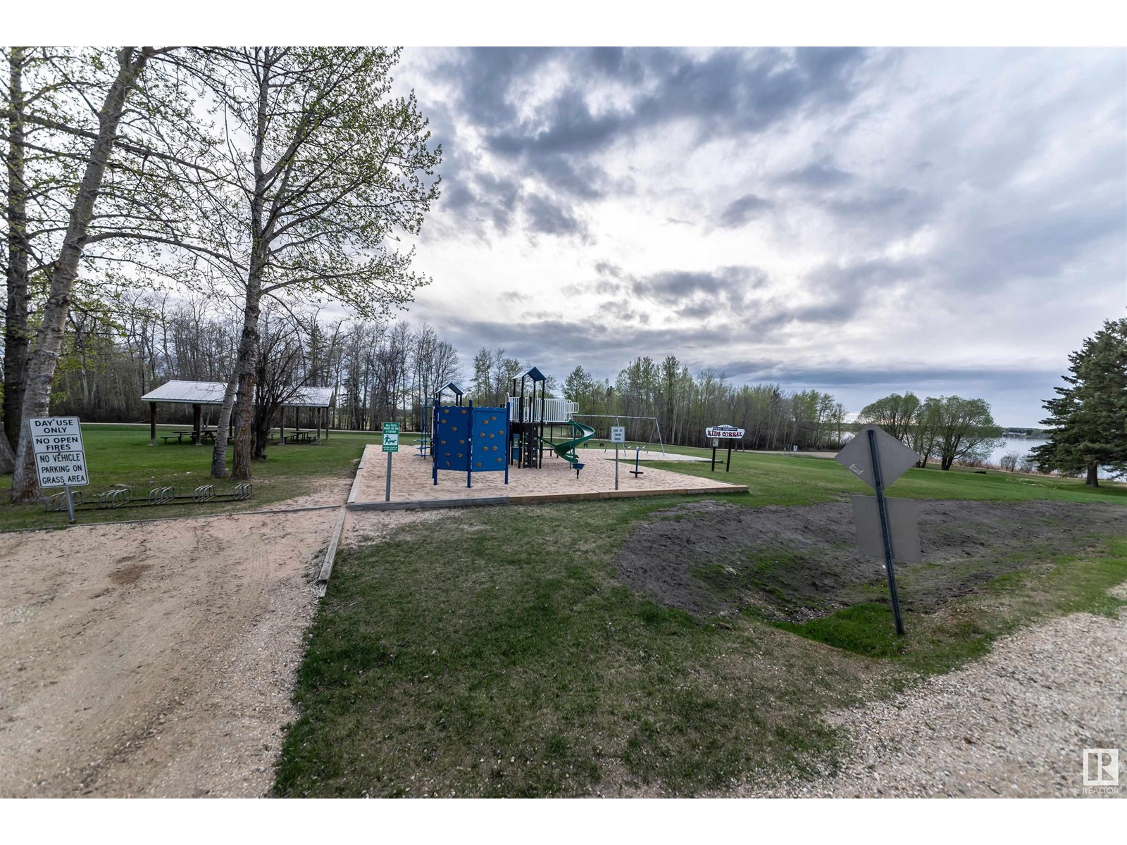 18 Birch Av, Rural Lac Ste. Anne County, Alberta  T0E 0H0 - Photo 26 - E4429161