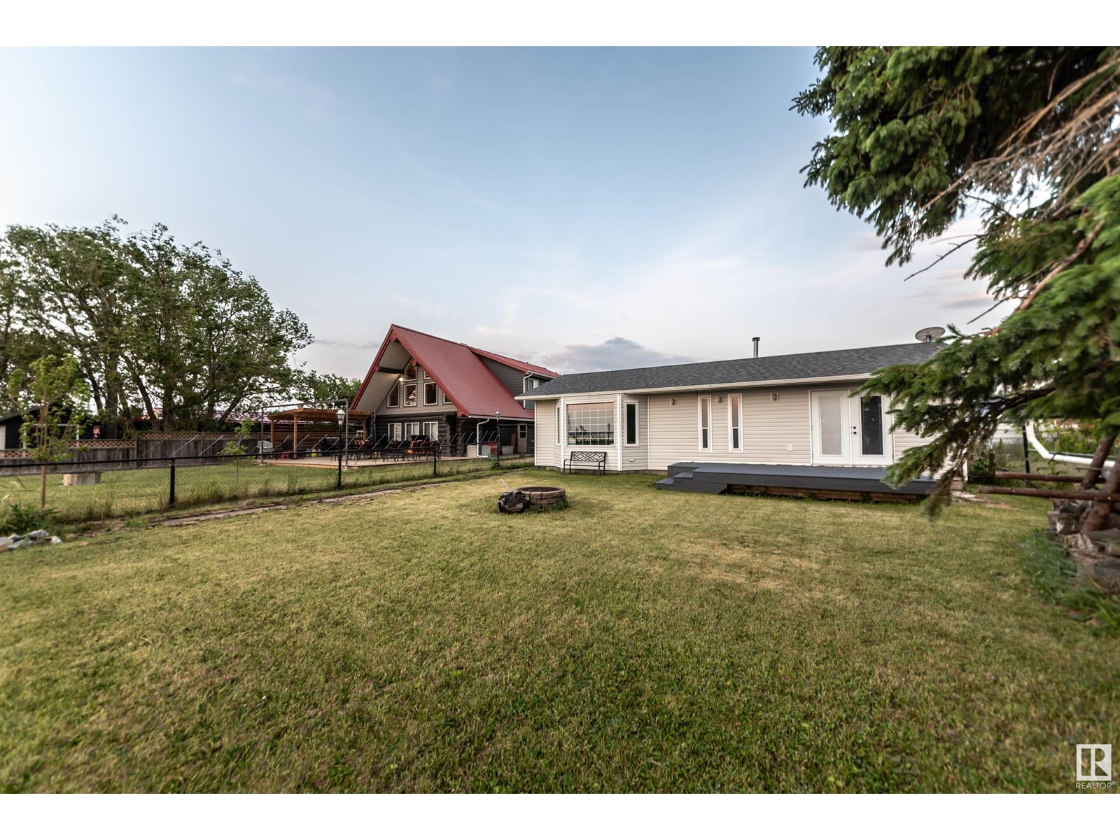 5036 50 Av, Rural Lac Ste. Anne County, Alberta  T0E 0A0 - Photo 11 - E4429208