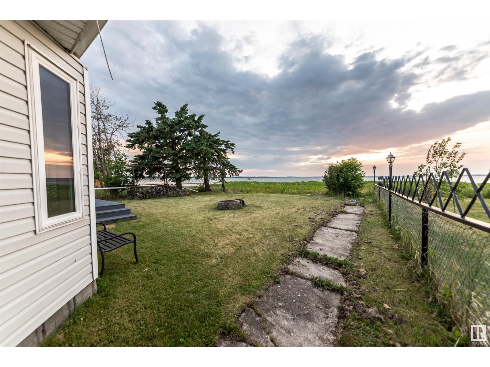 5036 50 Av, Rural Lac Ste. Anne County, Alberta  T0E 0A0 - Photo 9 - E4429208