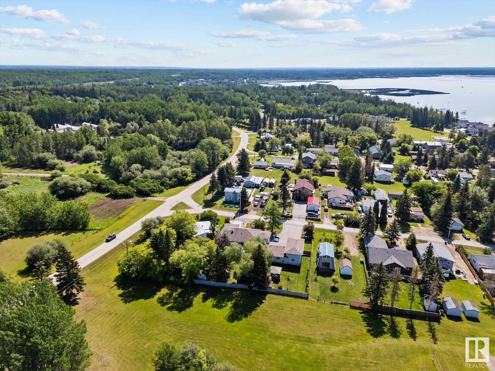 425 4 St, Rural Lac Ste. Anne County, Alberta  T0E 0A0 - Photo 53 - E4429846