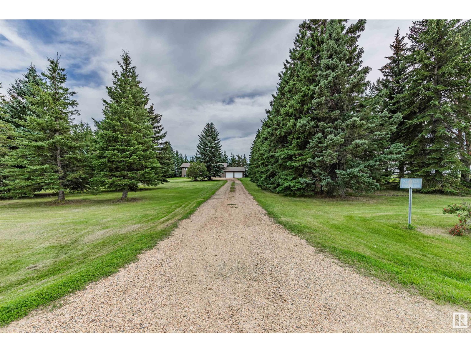 240049 Twp Rd 480, Rural Wetaskiwin County, Alberta  T0C 1Z0 - Photo 10 - E4430719