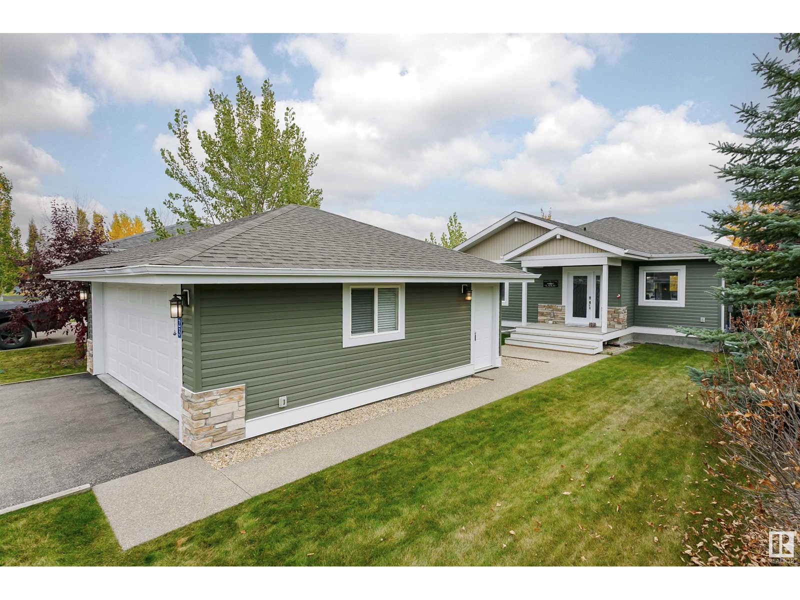 323, 55101 Ste. Anne Tr, Rural Lac Ste. Anne County, Alberta  T0E 1A1 - Photo 1 - E4431052