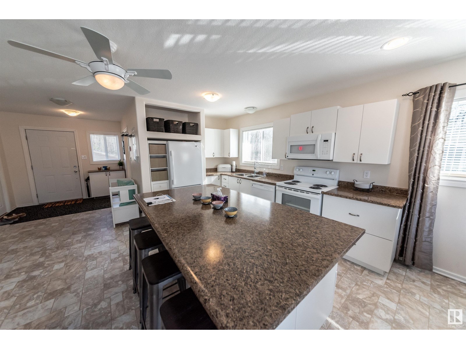 5068 5 St, Rural Lac Ste. Anne County, Alberta  T0E 1V0 - Photo 10 - E4431684
