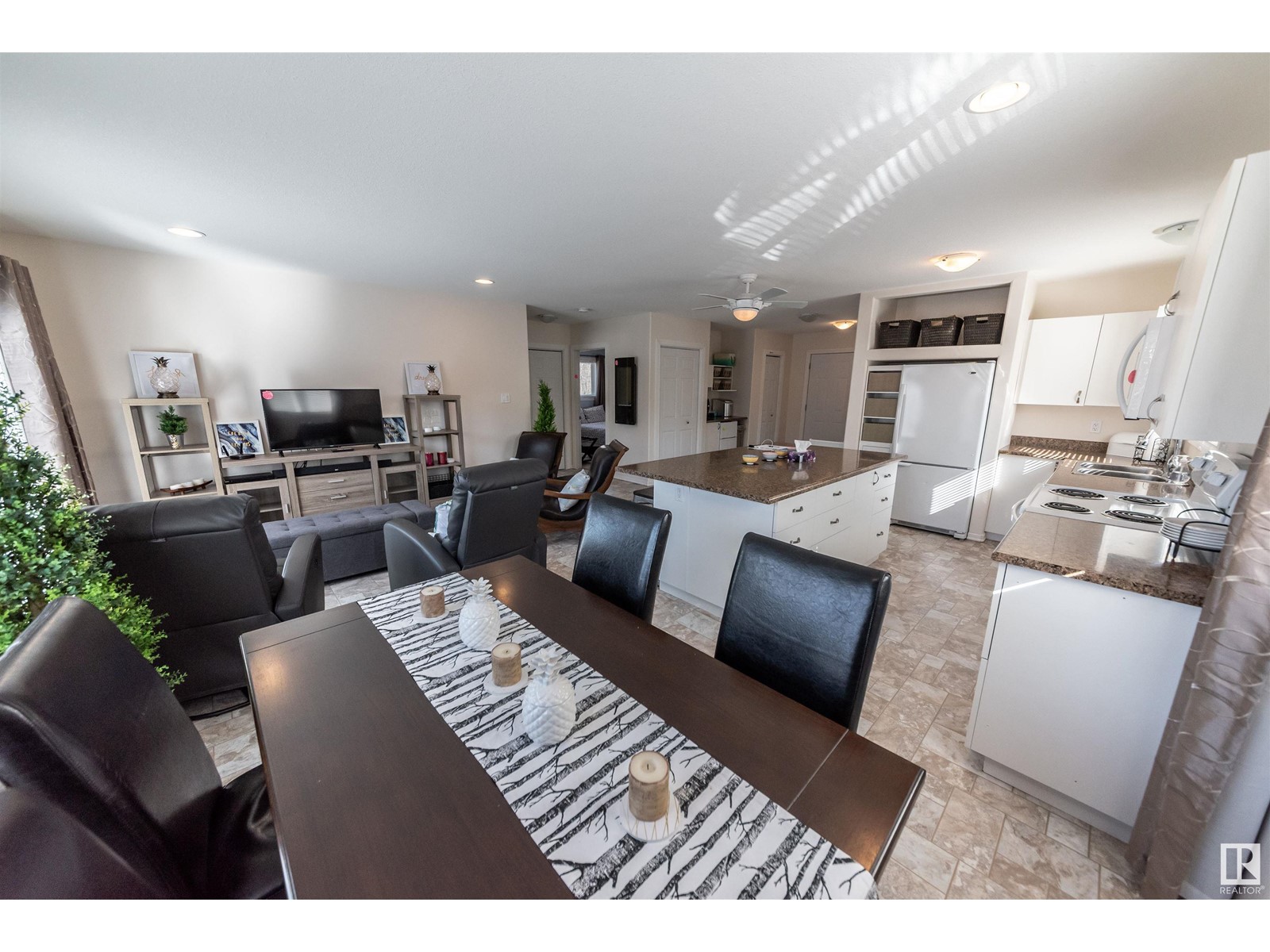 5068 5 St, Rural Lac Ste. Anne County, Alberta  T0E 1V0 - Photo 15 - E4431684