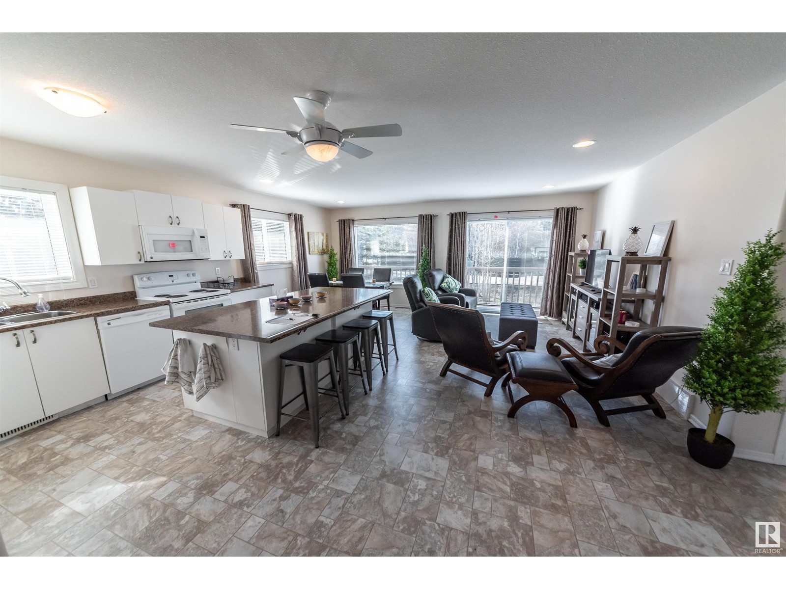 5068 5 St, Rural Lac Ste. Anne County, Alberta  T0E 1V0 - Photo 8 - E4431684