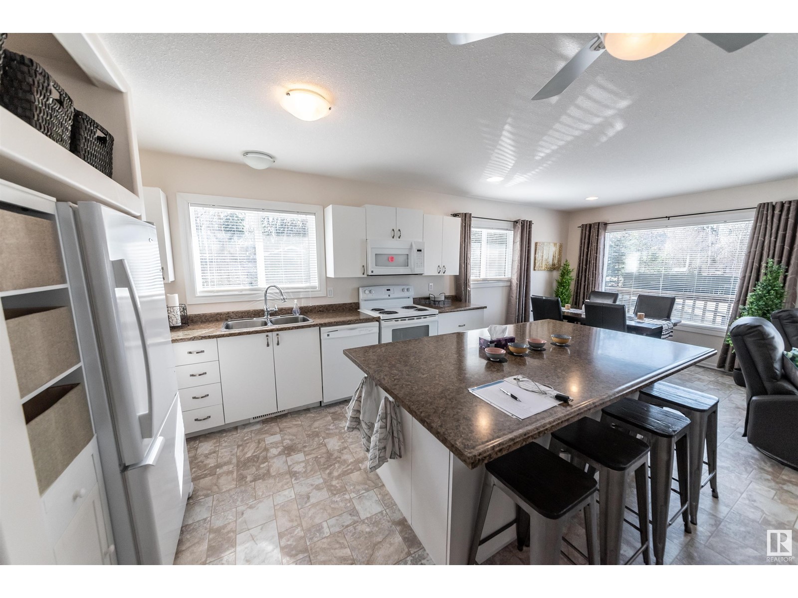 5068 5 St, Rural Lac Ste. Anne County, Alberta  T0E 1V0 - Photo 9 - E4431684