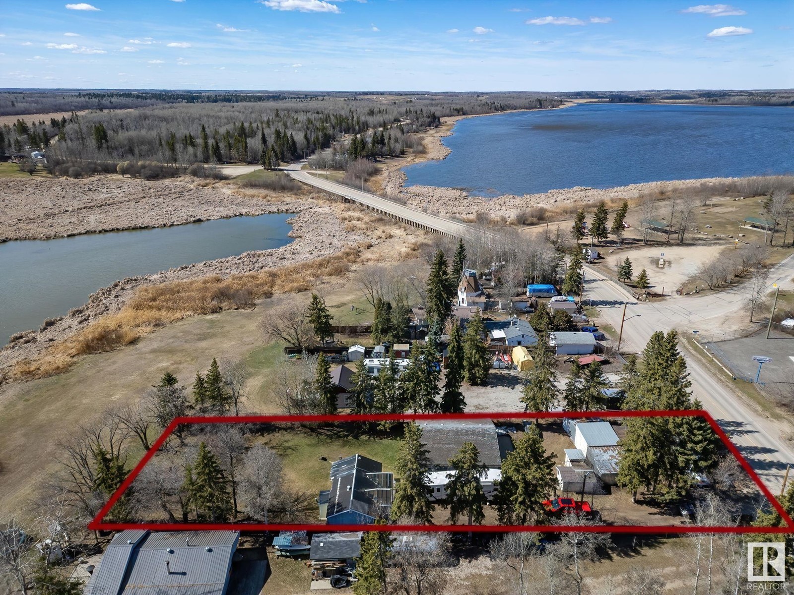77 Lakeshore Dr, Rural Lac Ste. Anne County, Alberta  T0E 1V0 - Photo 11 - E4431710