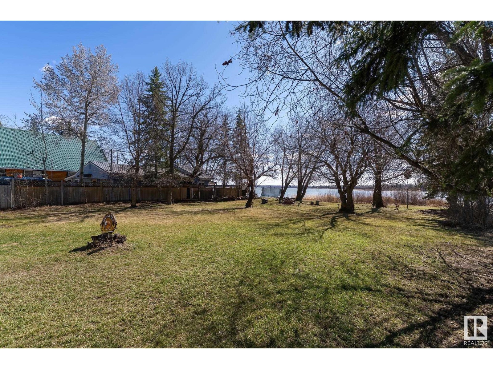 77 Lakeshore Dr, Rural Lac Ste. Anne County, Alberta  T0E 1V0 - Photo 14 - E4431710