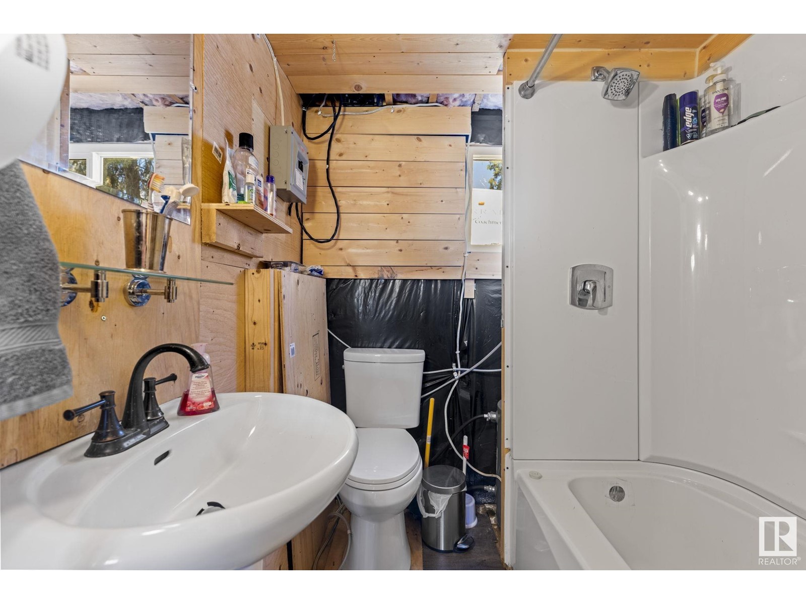 77 Lakeshore Dr, Rural Lac Ste. Anne County, Alberta  T0E 1V0 - Photo 36 - E4431710