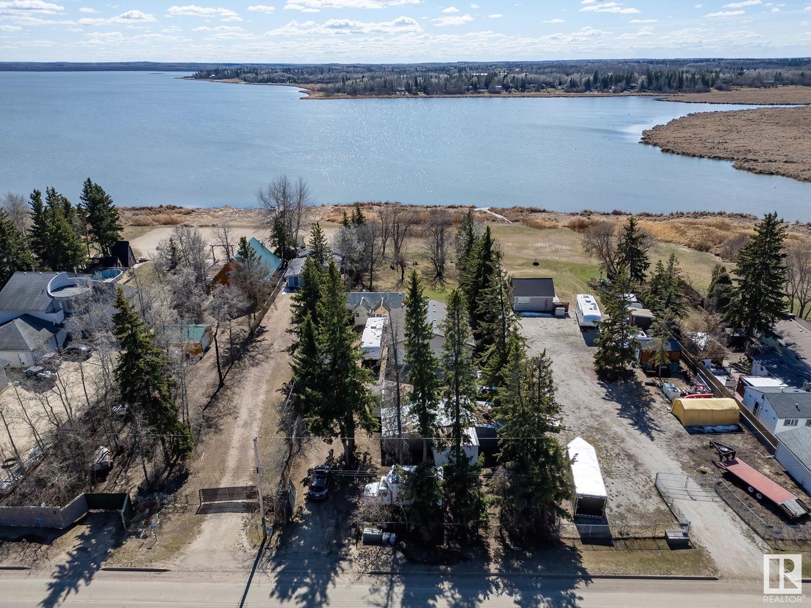 77 Lakeshore Dr, Rural Lac Ste. Anne County, Alberta  T0E 1V0 - Photo 4 - E4431710