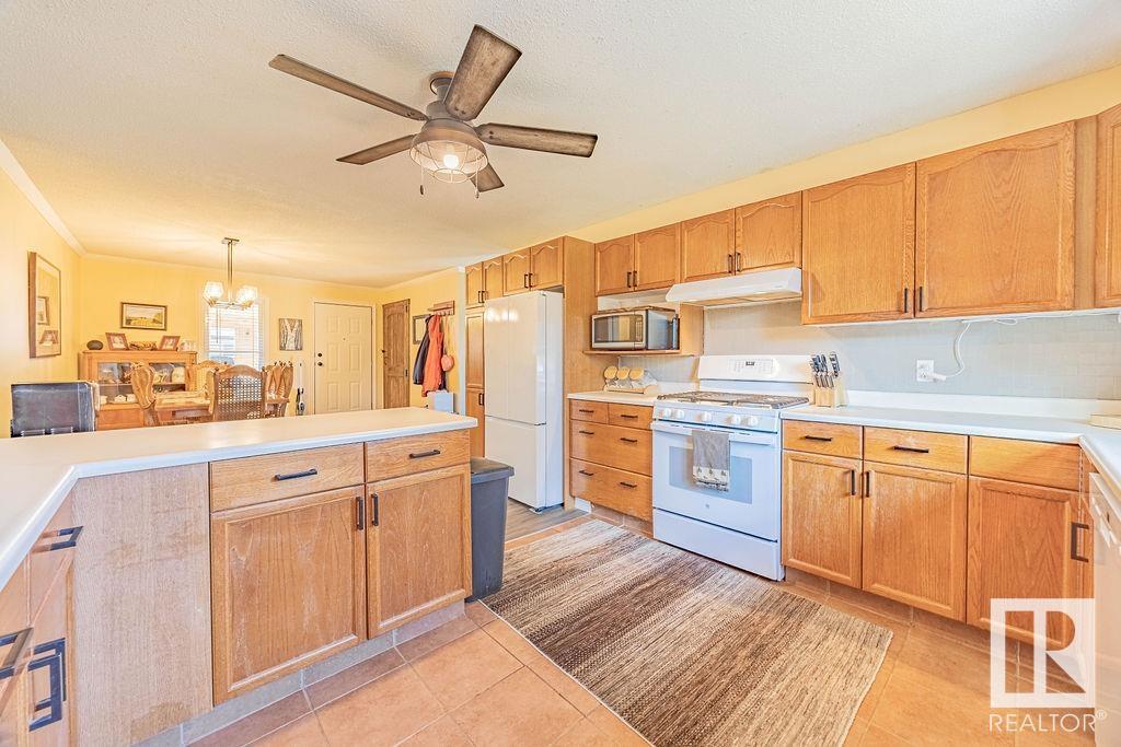 5803 49 Av, Rural Lac Ste. Anne County, Alberta  T0E 0A0 - Photo 10 - E4432016