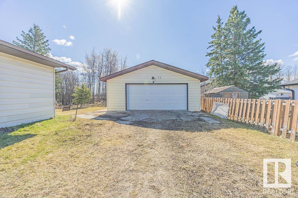 5803 49 Av, Rural Lac Ste. Anne County, Alberta  T0E 0A0 - Photo 4 - E4432016