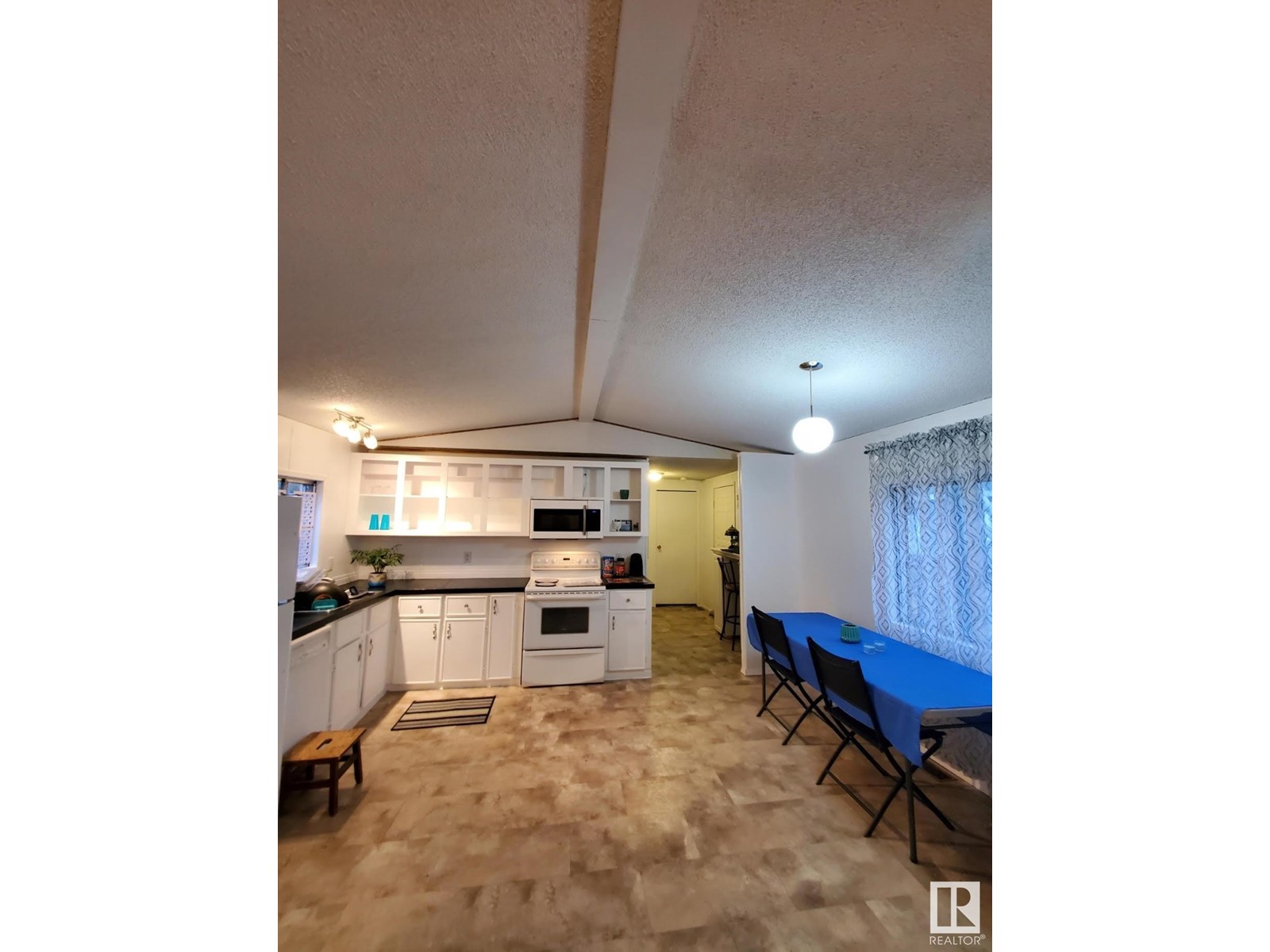 #94 5644 50 St (Greenwood Mhp), Drayton Valley, Alberta  T7A 1L4 - Photo 3 - E4432090