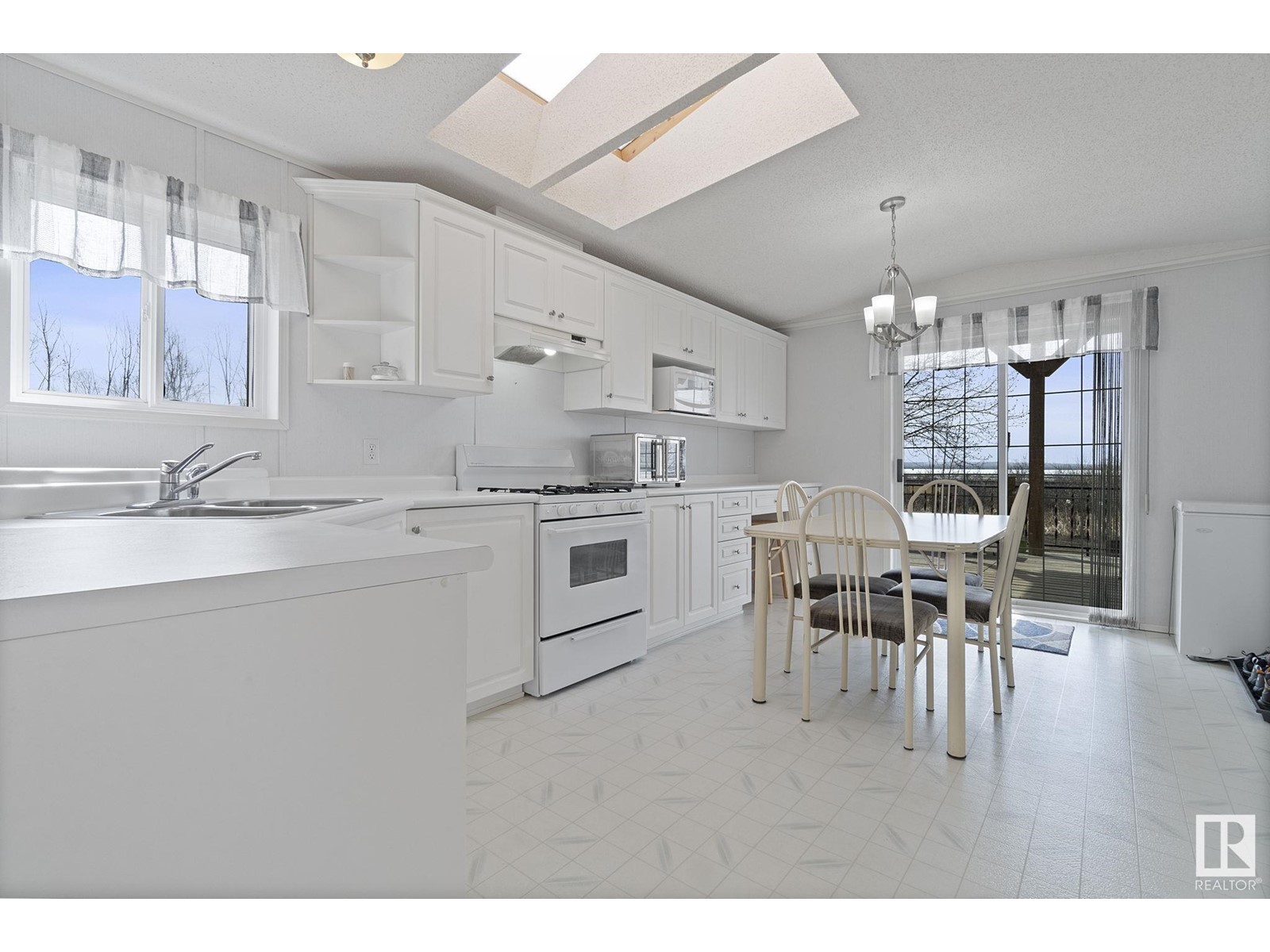 4713 51 Av, Wabamun, Alberta  T0E 2K0 - Photo 4 - E4432487