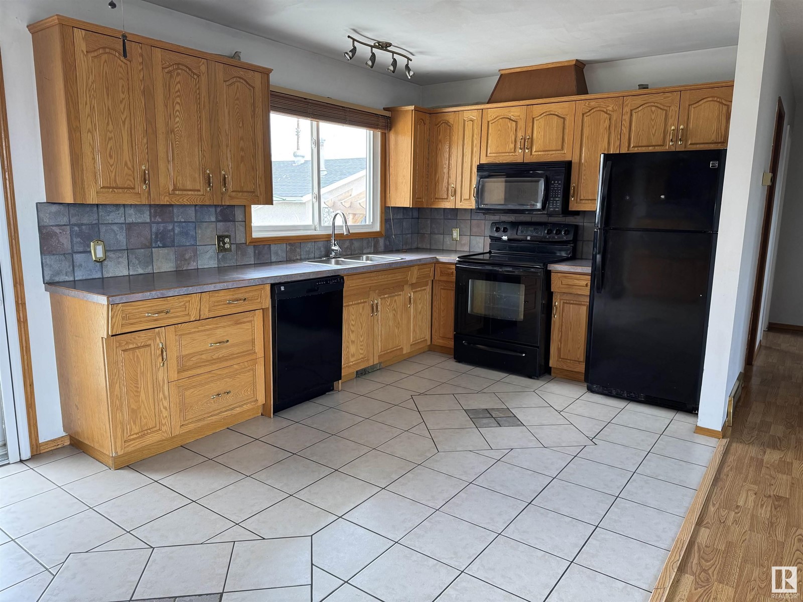 5420 49a St, Drayton Valley, Alberta  T7A 1C3 - Photo 6 - E4432666