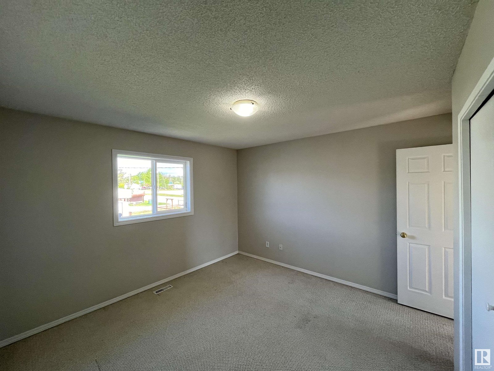130 1 St, Blue Ridge, Alberta  T0E 0B0 - Photo 12 - E4433102