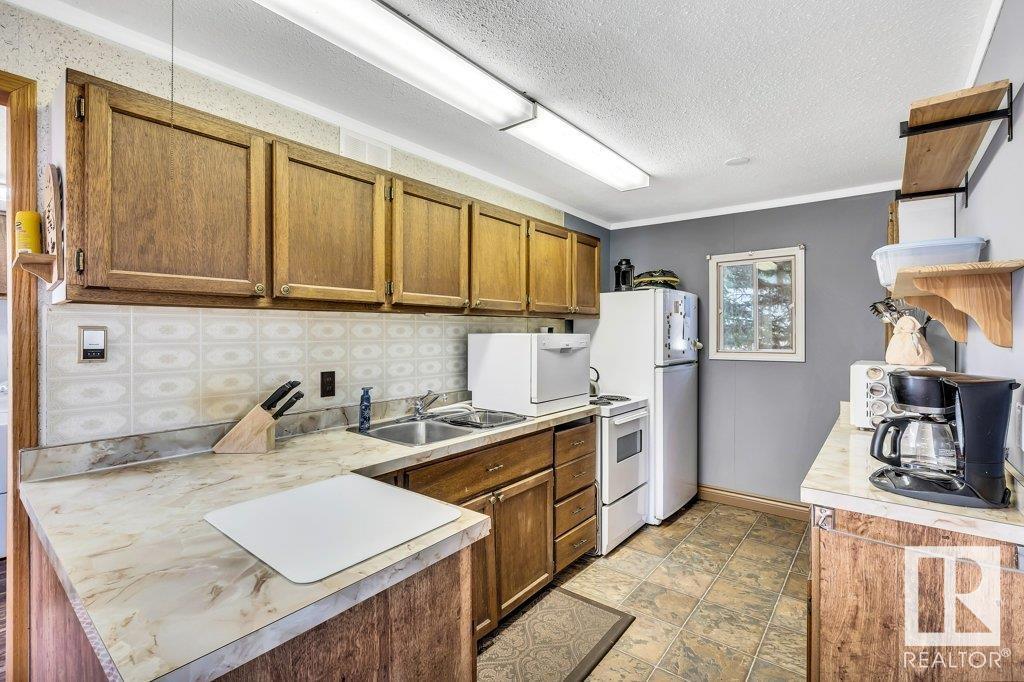 24 Lakeshore Drive, S.v. Grandview, Rural Wetaskiwin County, Alberta  T0C 2V0 - Photo 13 - E4433584