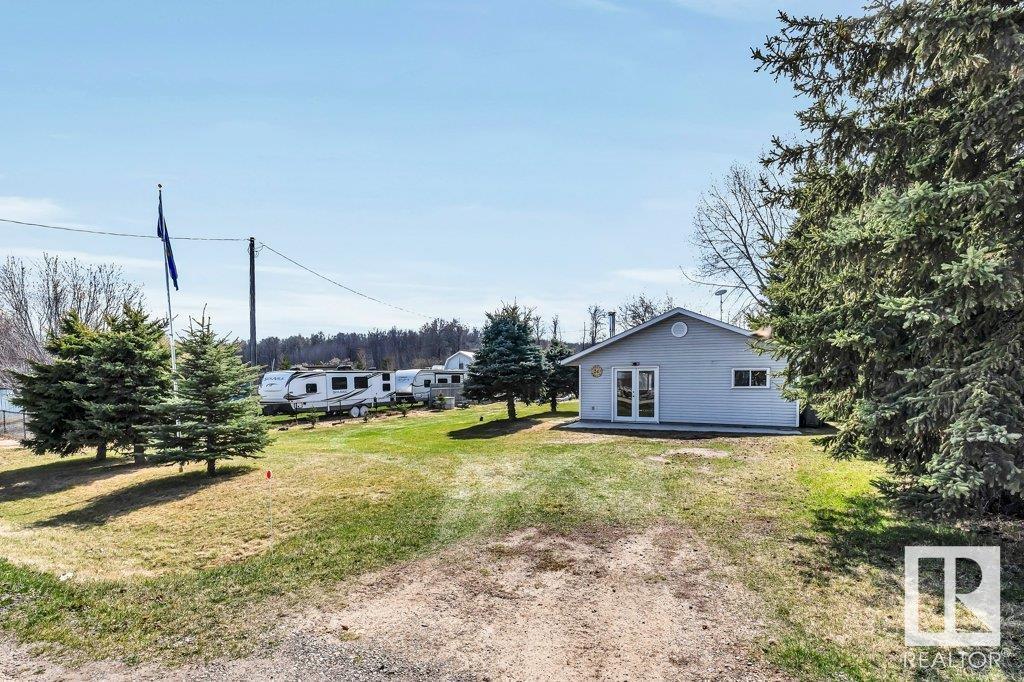 24 Lakeshore Drive, S.v. Grandview, Rural Wetaskiwin County, Alberta  T0C 2V0 - Photo 3 - E4433584
