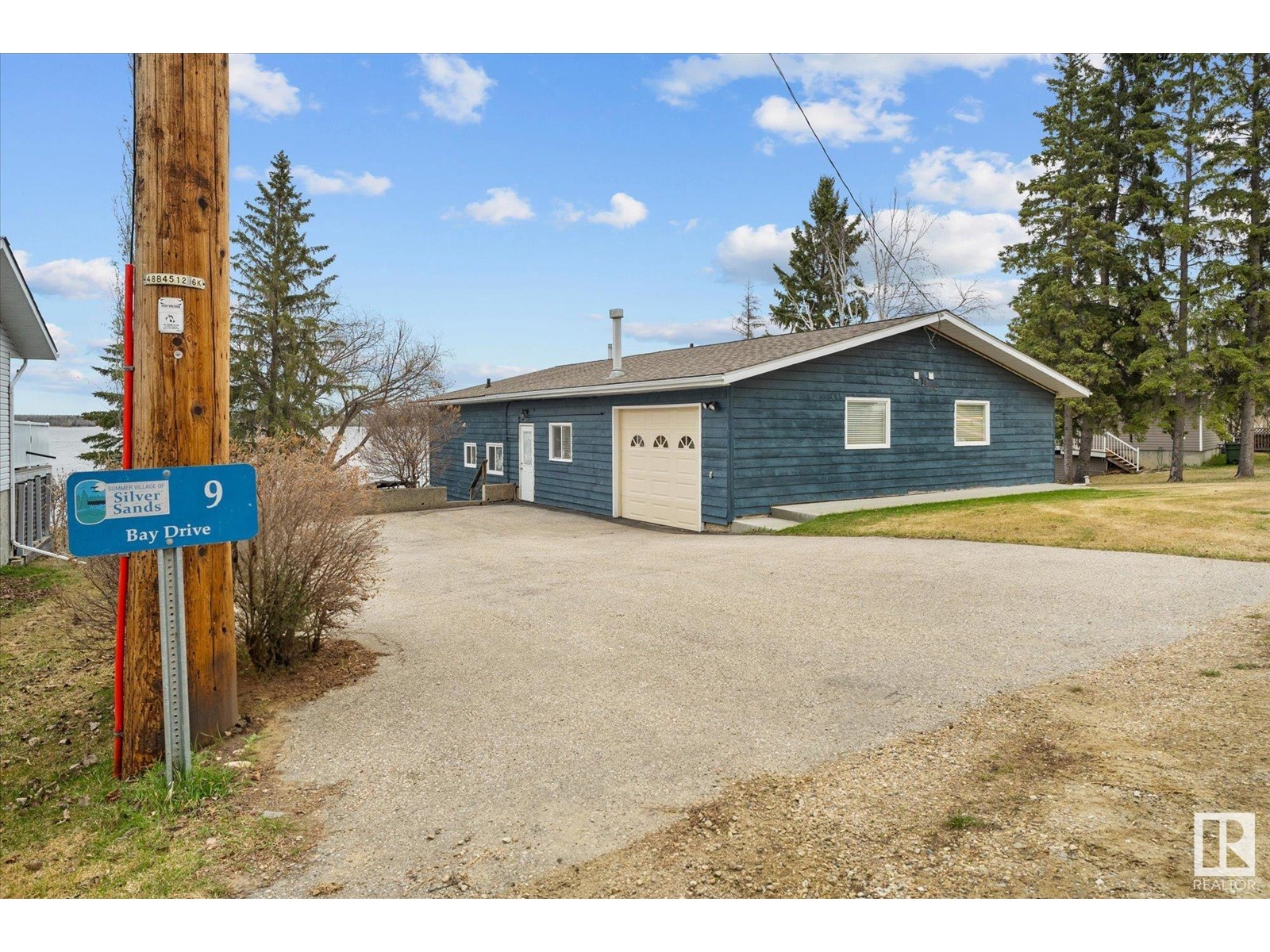 9 Bay Dr, Rural Lac Ste. Anne County, Alberta  T0E 0L0 - Photo 2 - E4434026