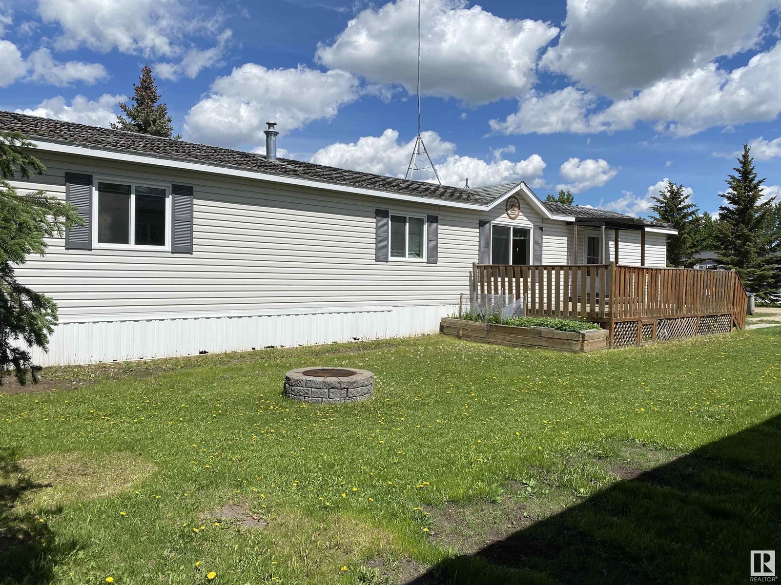 7 Village Green Mhp, Warburg, Alberta  T0C 2T0 - Photo 18 - E4434247
