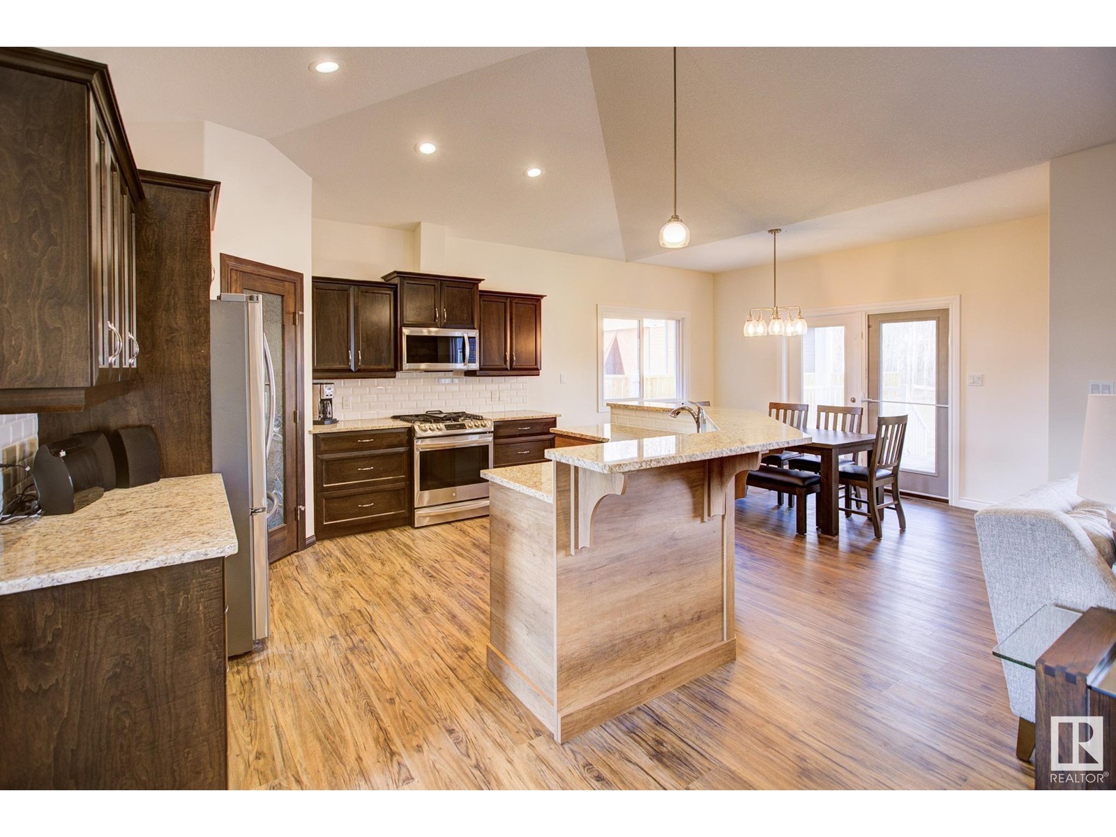 404 Duncan, Rural Barrhead County, Alberta  T0E 1A0 - Photo 15 - E4434701
