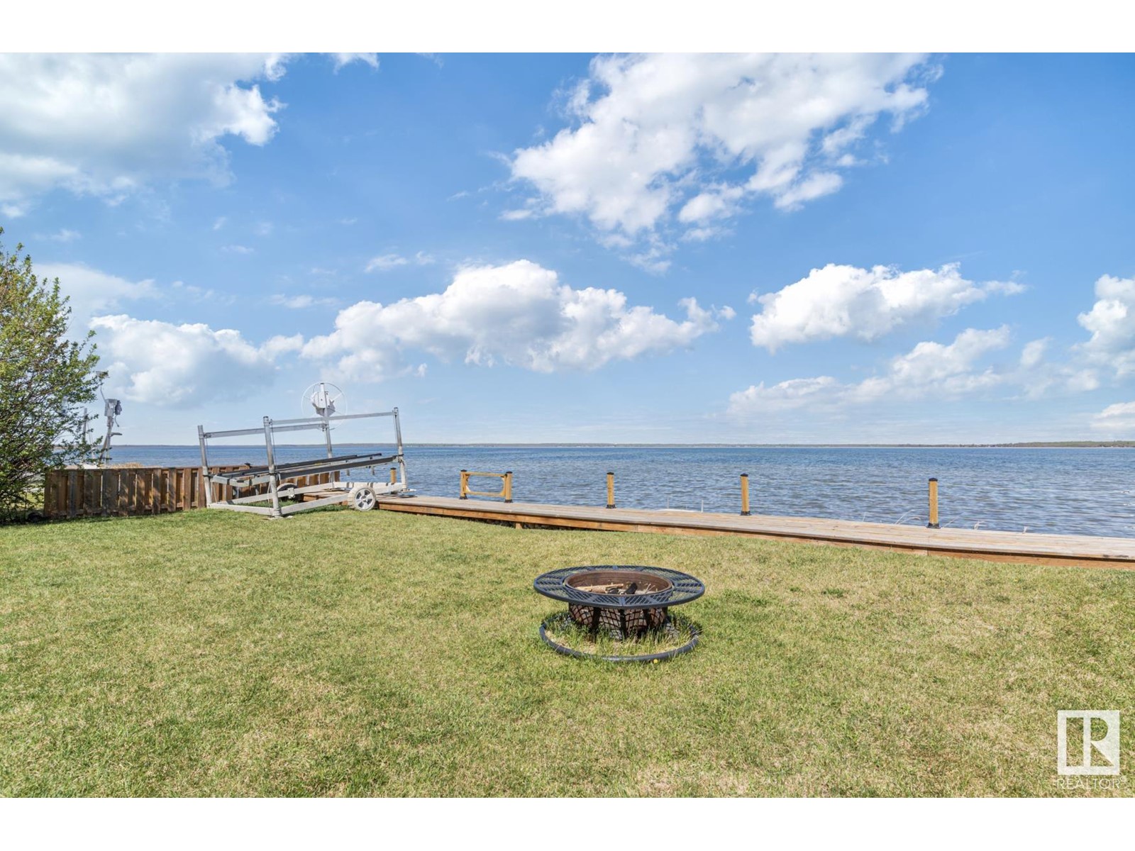 6330 Ste Anne Trail, Rural Lac Ste. Anne County, Alberta  T0E 0A0 - Photo 10 - E4434843