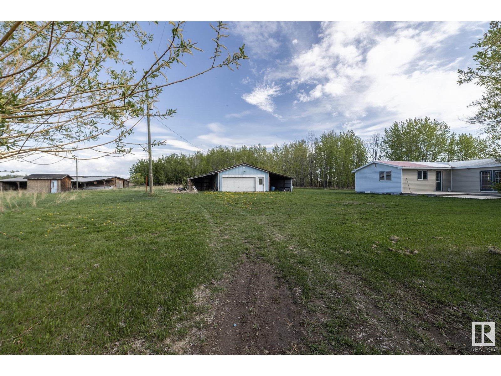 7018 Township 600, Rural Barrhead County, Alberta  T0E 2A0 - Photo 2 - E4436809
