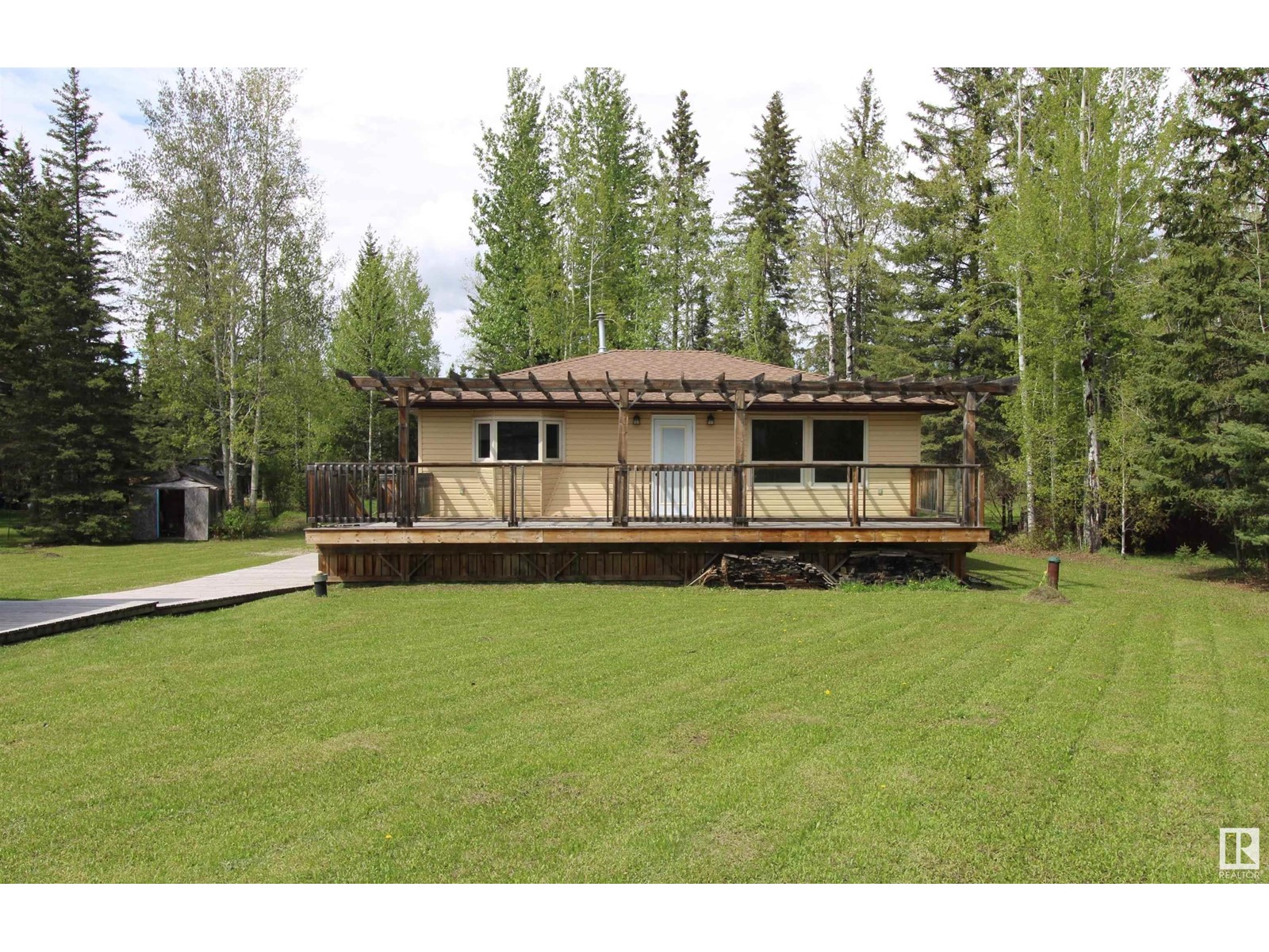 44 9002 Hwy 16, Rural Yellowhead, Alberta  T0E 2M0 - Photo 1 - E4437007