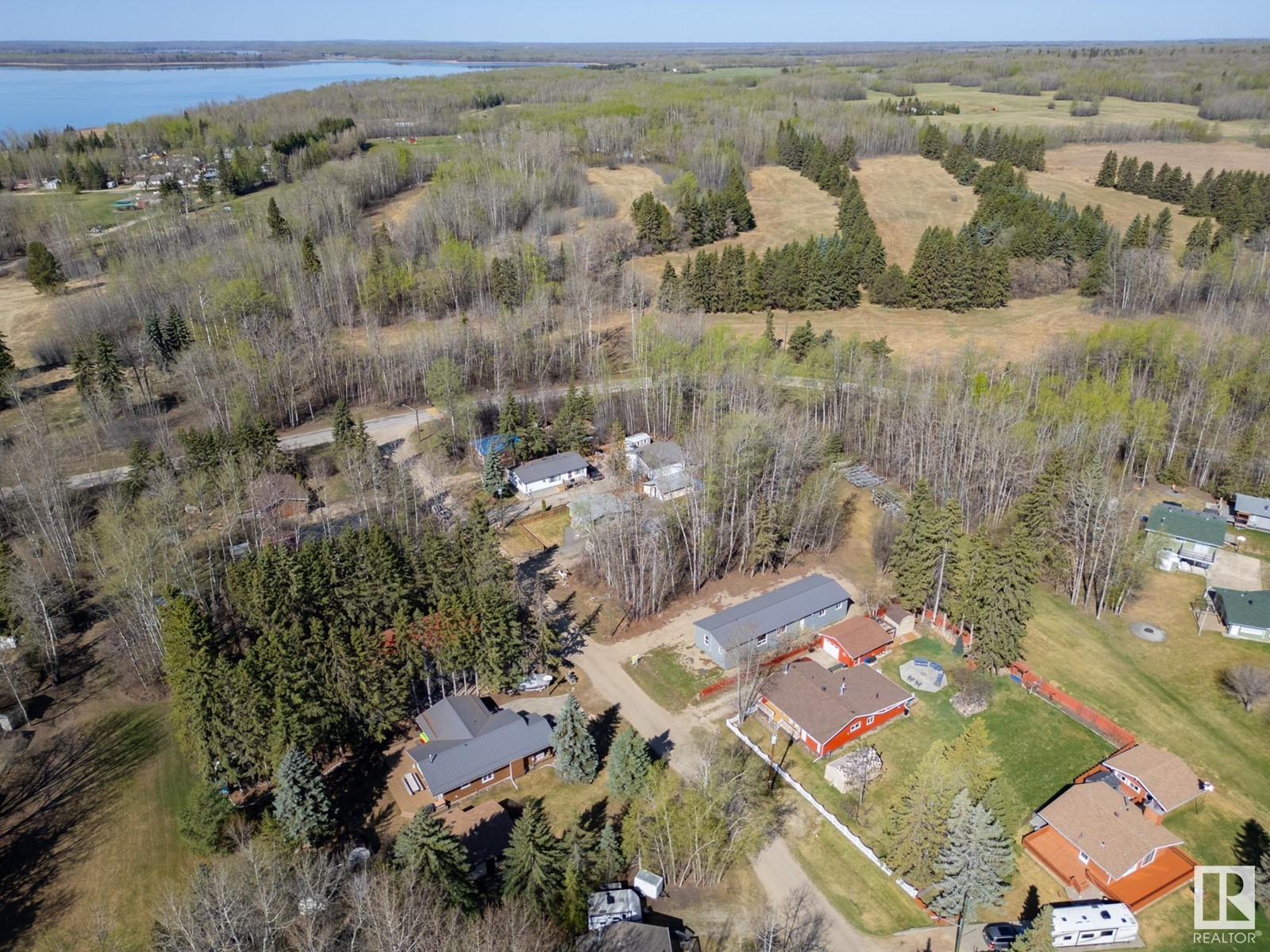 303 3rd Street, Rural Lac Ste. Anne County, Alberta  T0E 0A0 - Photo 12 - E4437077
