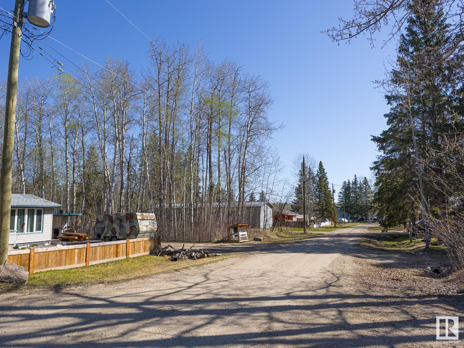 303 3rd Street, Rural Lac Ste. Anne County, Alberta  T0E 0A0 - Photo 4 - E4437077