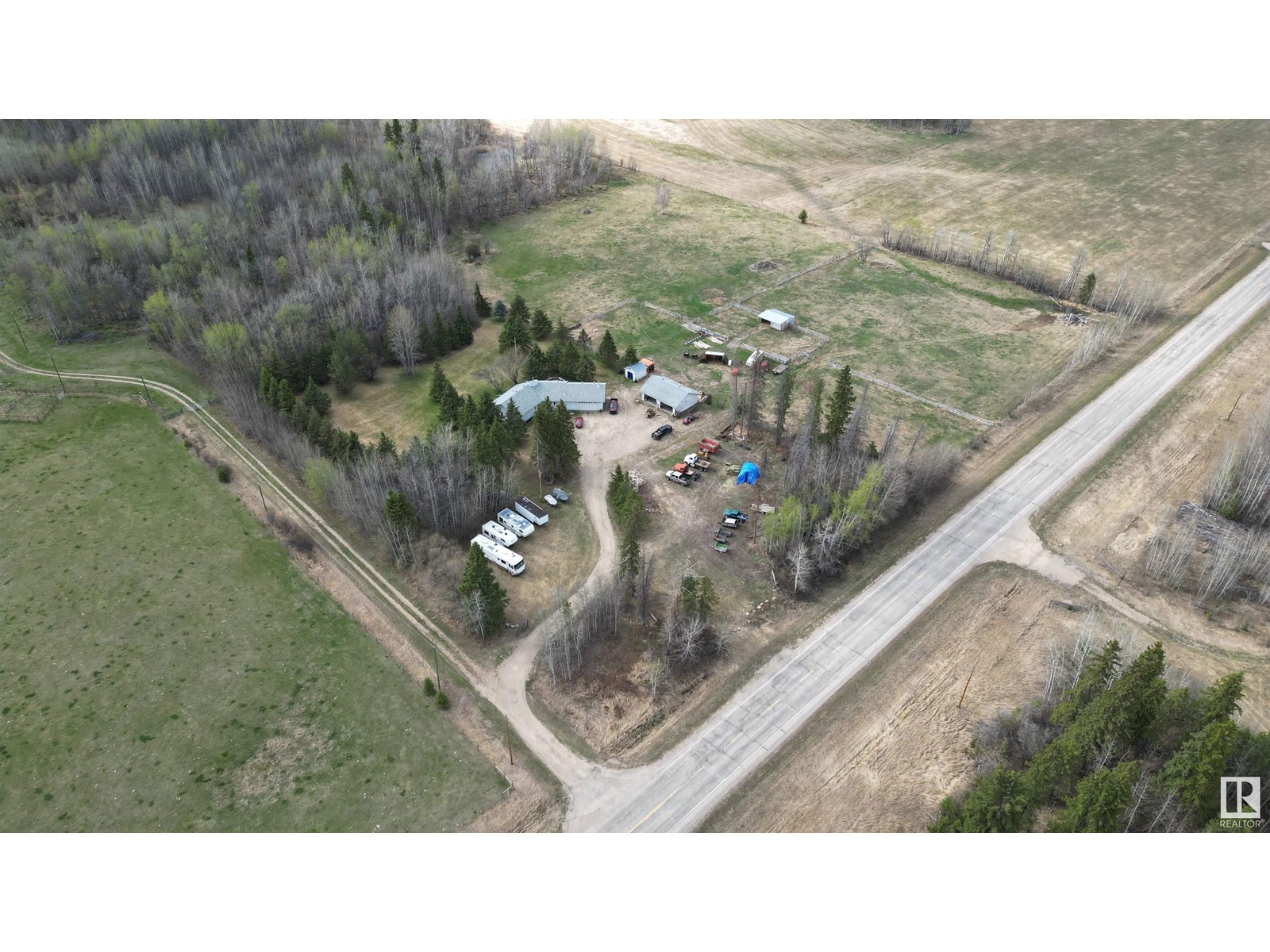 55428 Hwy 763, Rural Lac Ste. Anne County, Alberta  T0E 0J0 - Photo 1 - E4437406