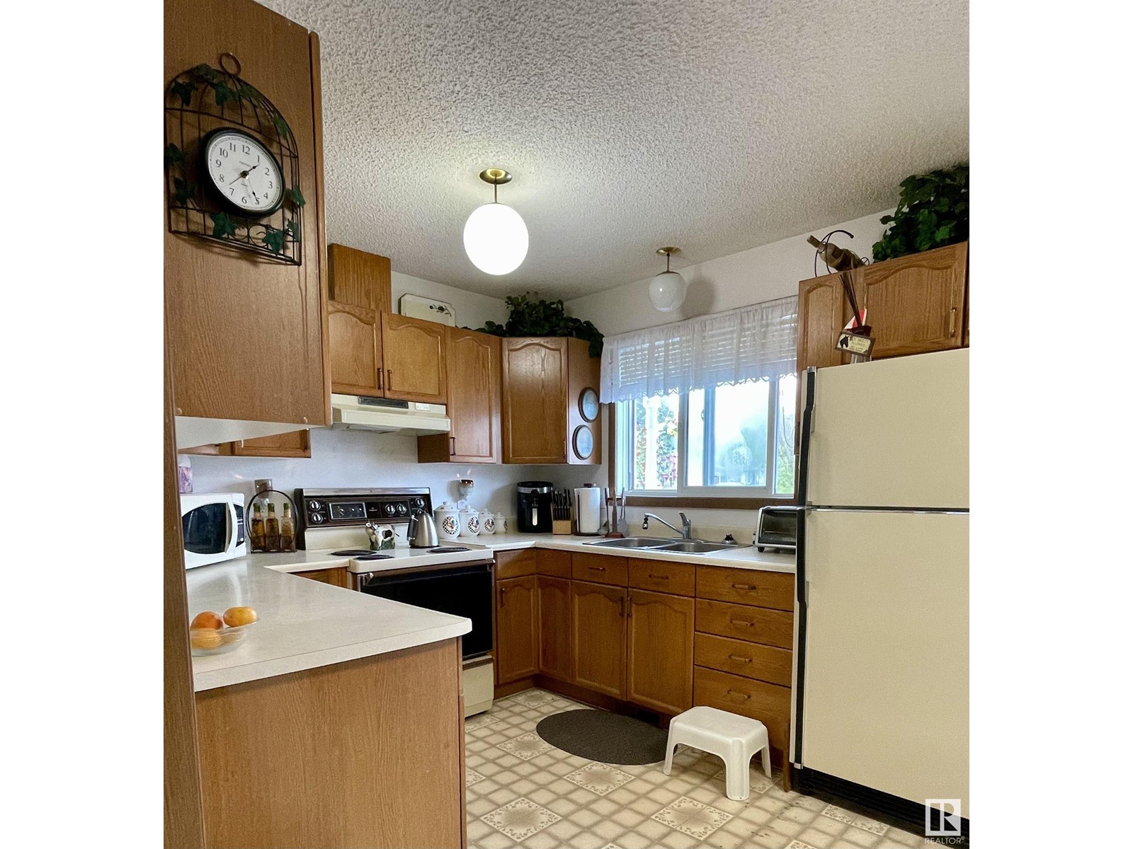 509 5 St, Rural Lac Ste. Anne County, Alberta  T0E 0A0 - Photo 10 - E4437527