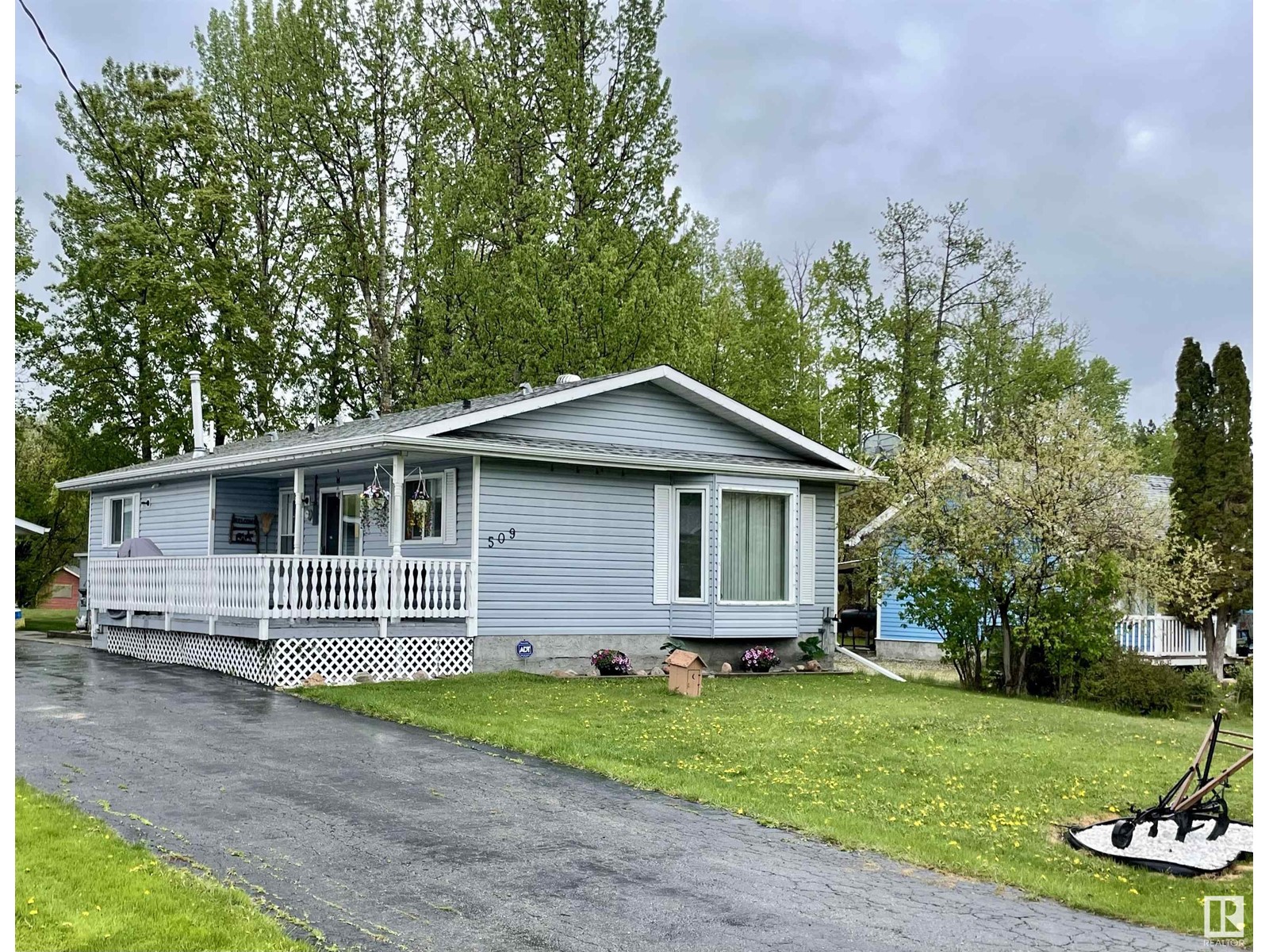 509 5 St, Rural Lac Ste. Anne County, Alberta  T0E 0A0 - Photo 2 - E4437527